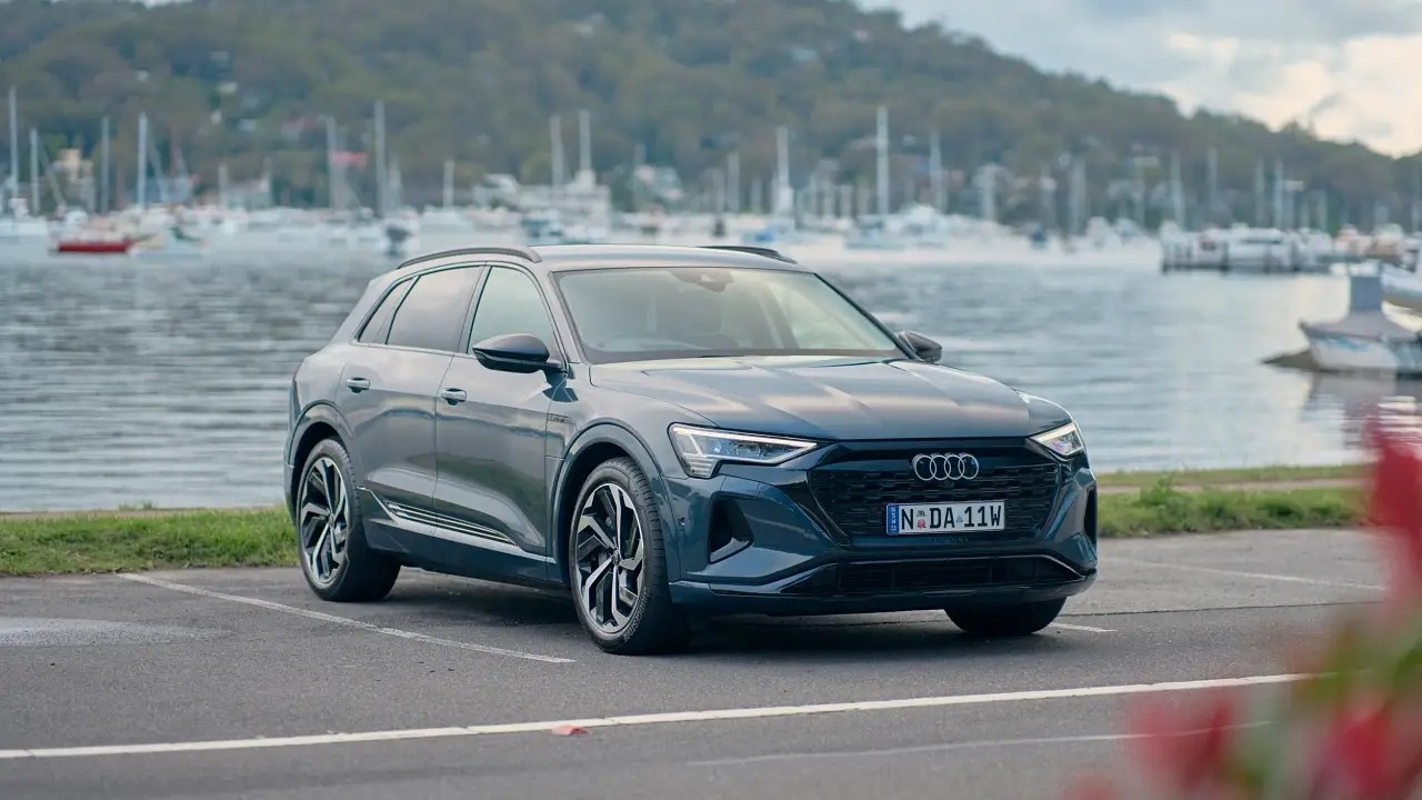 Audi Q8 e-tron anh 1