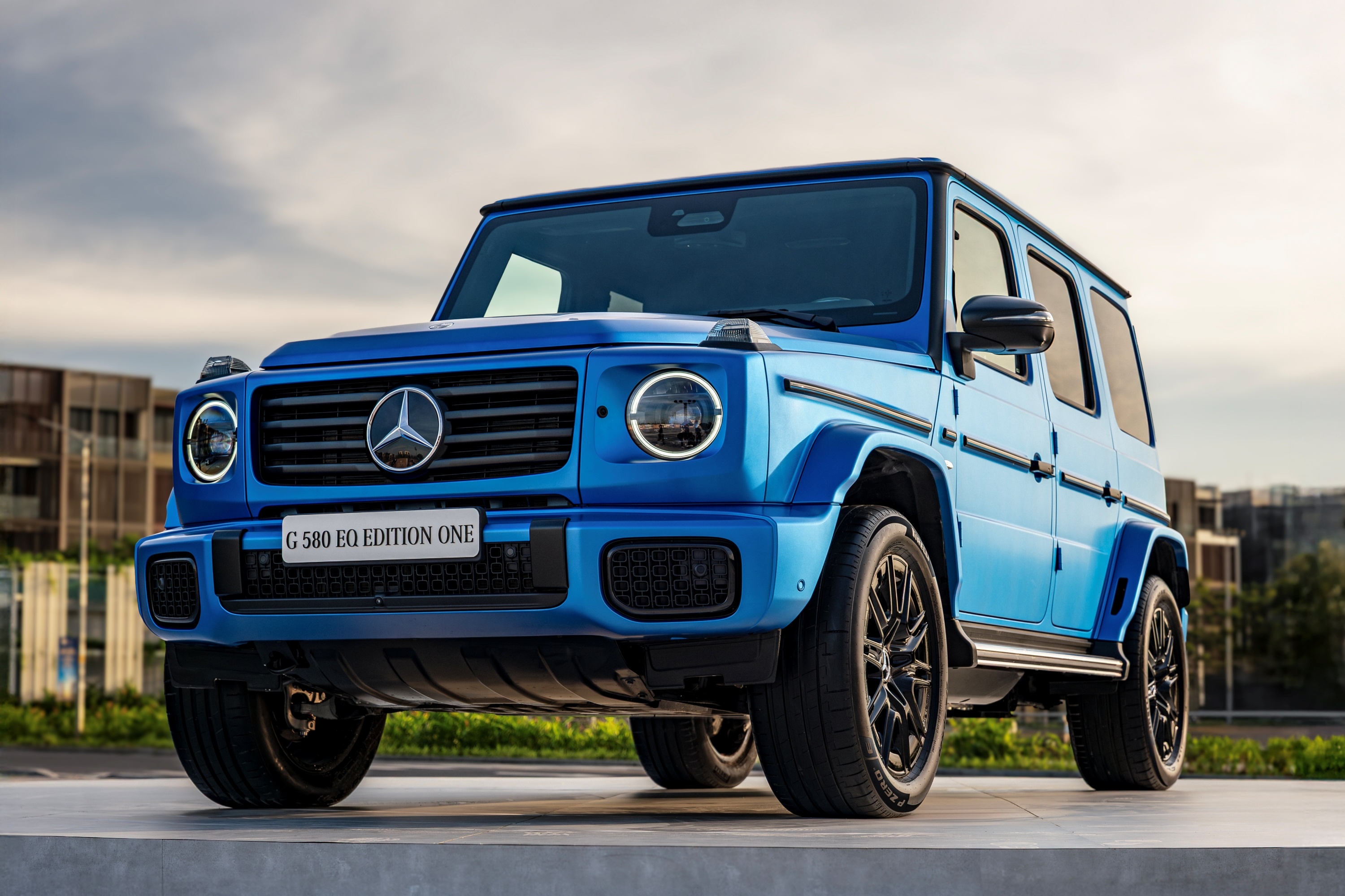 Mercedes G-Class chay dien chot gia gan 8,7 ty dong tai Viet Nam hinh anh
