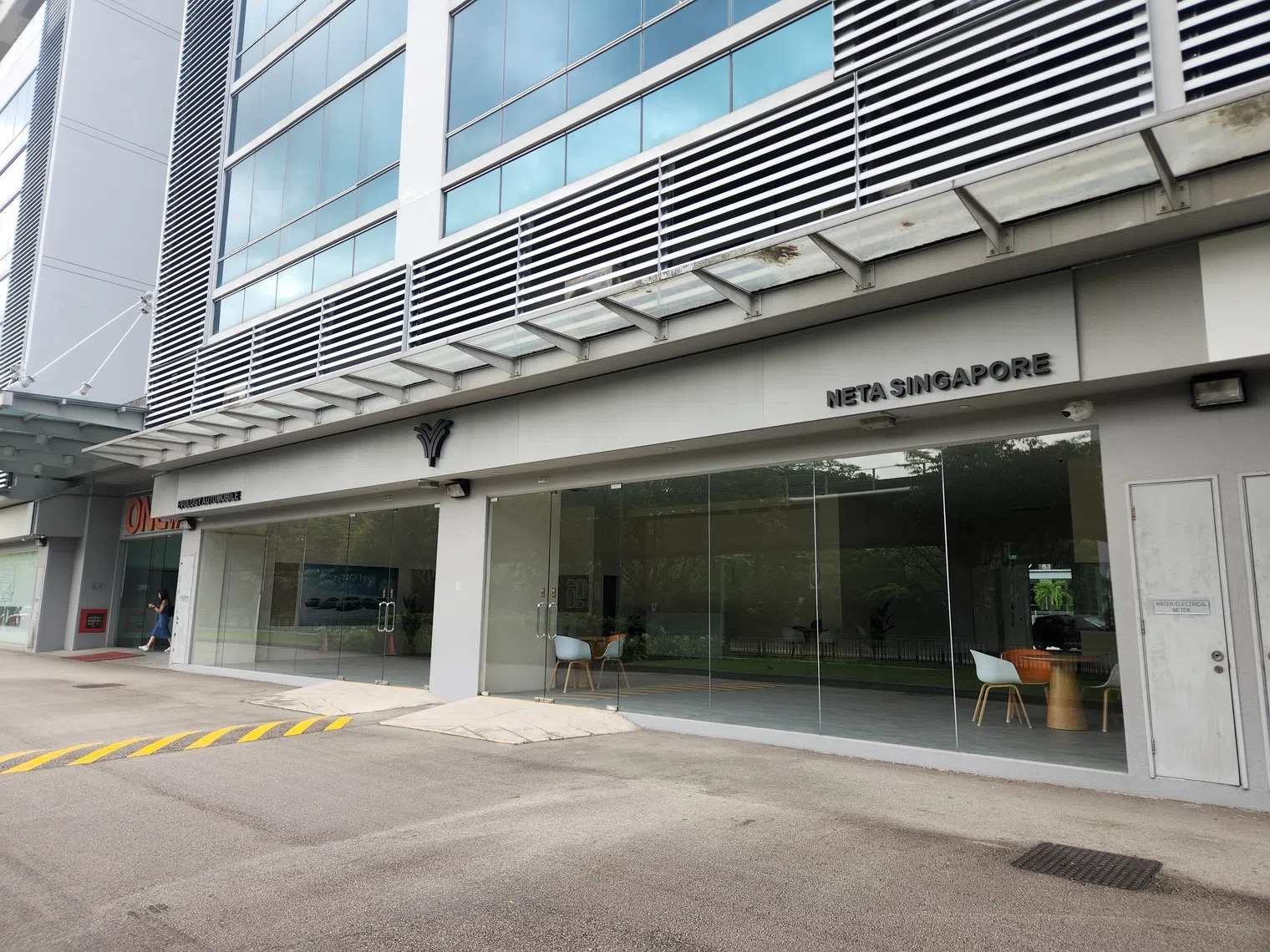 Hang xe Trung Quoc dong showroom duy nhat tai Singapore sau 3 thang hinh anh