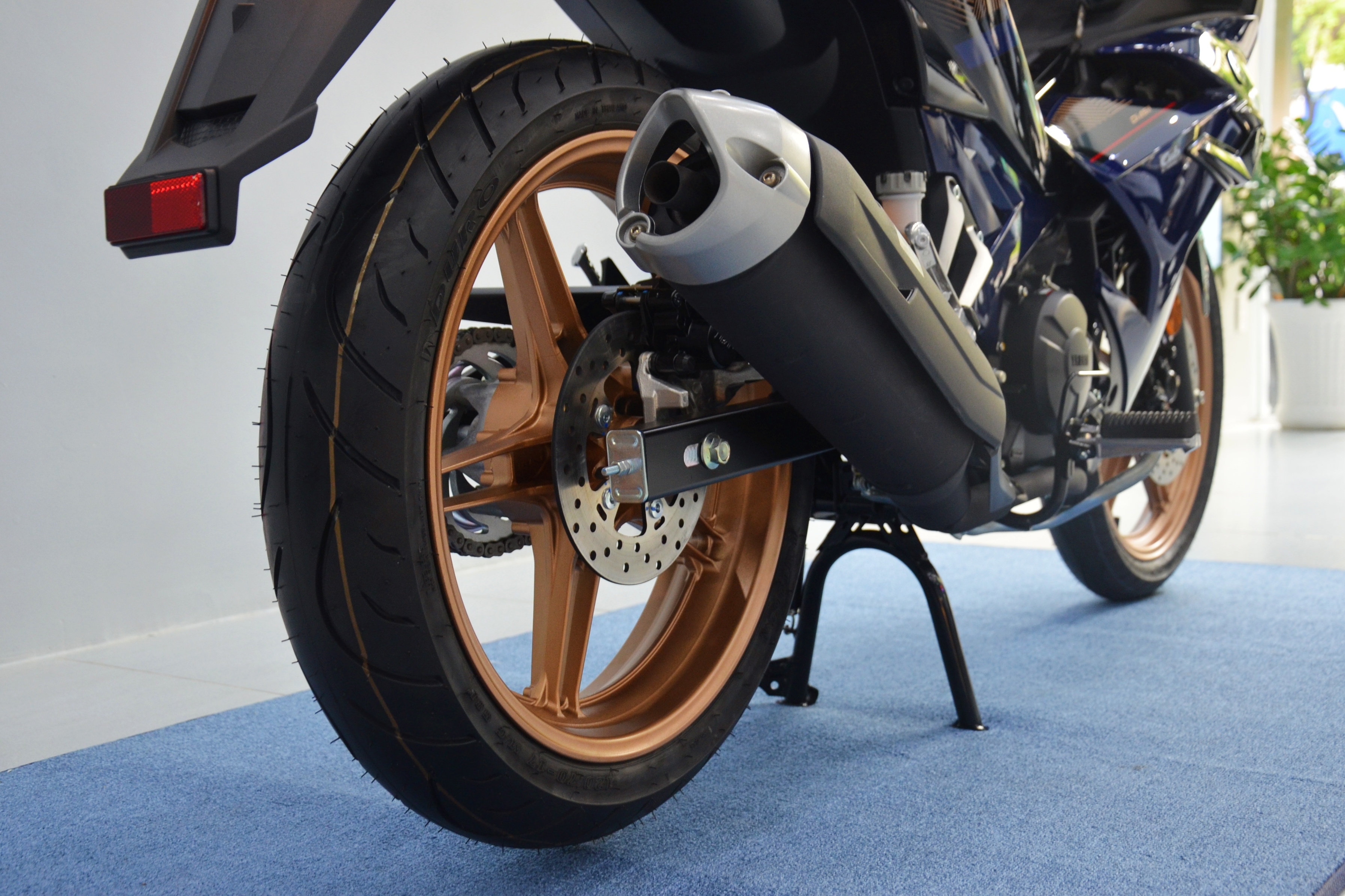 Yamaha Y15ZR SE anh 16
