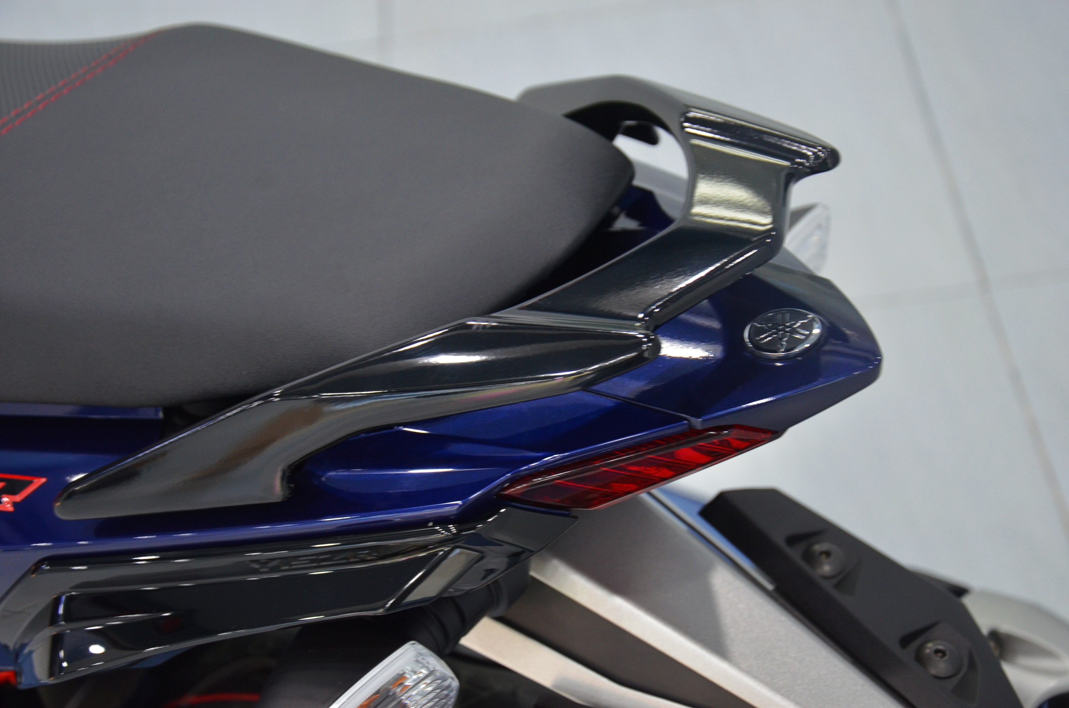 Yamaha Y15ZR SE anh 12