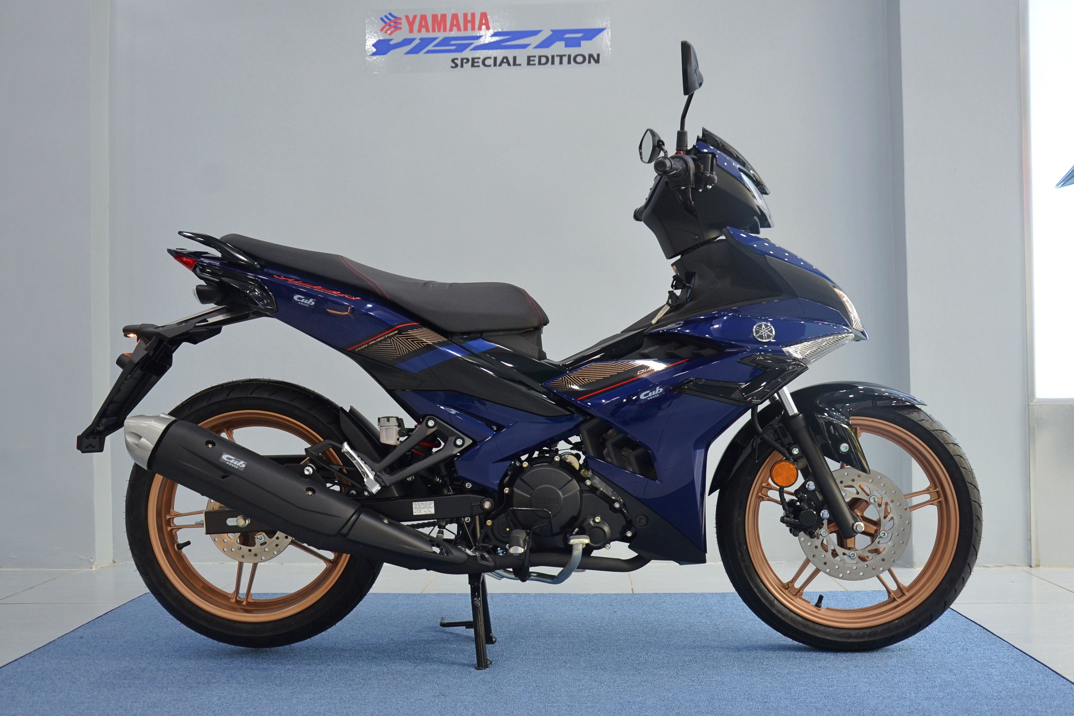 Yamaha Y15ZR SE anh 2