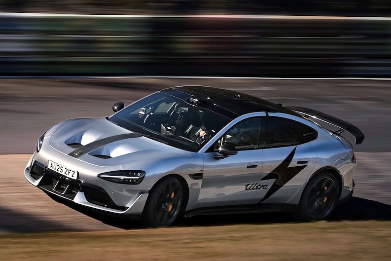 Sieu xe dien Xiaomi lai lap ky luc moi hinh anh