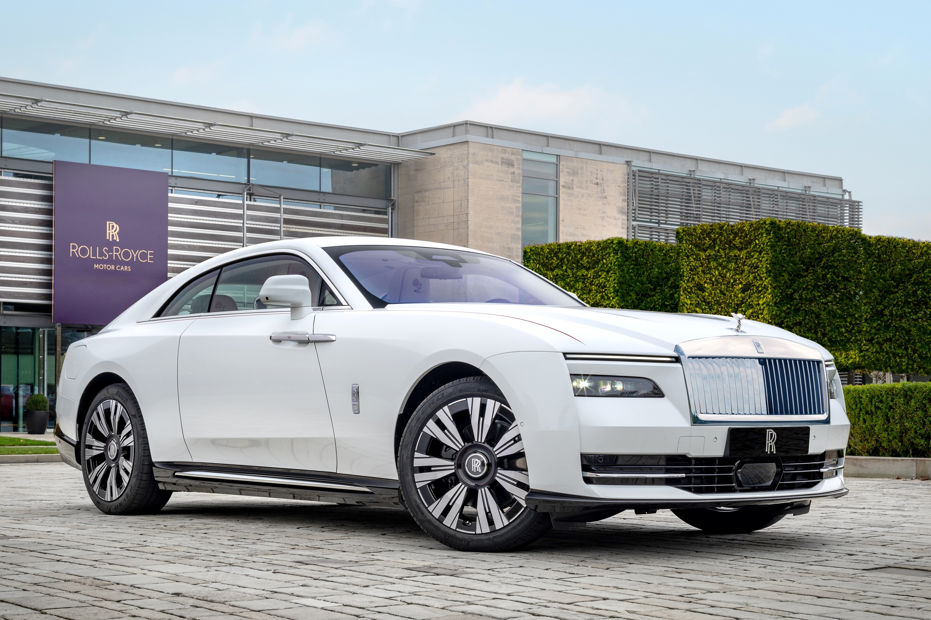 Rolls-Royce Spectre Rose anh 1