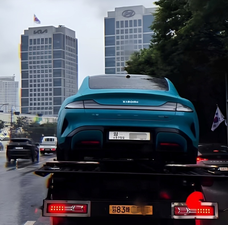 Xiaomi SU7 anh 1
