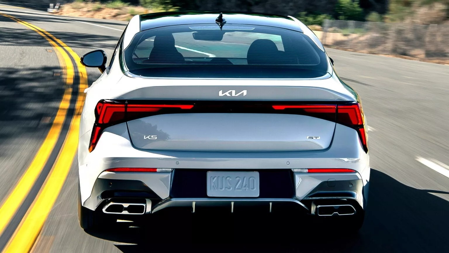 Kia K5 anh 1