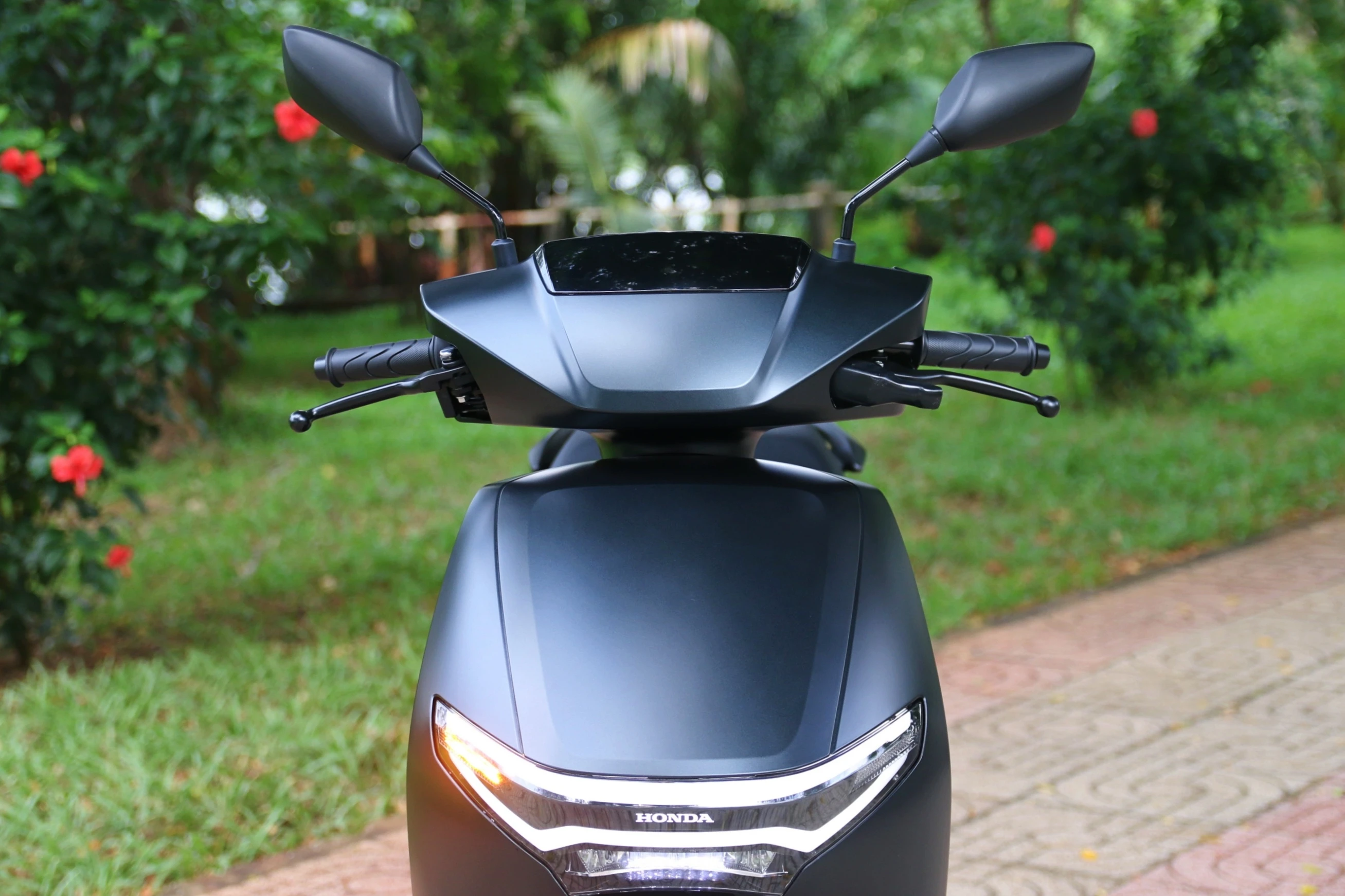 xe may dien Honda anh 3