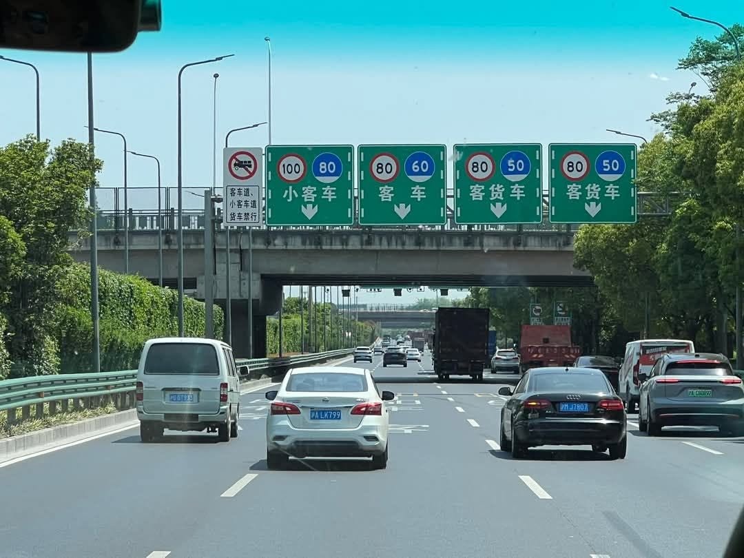l&agrave;n tr&aacute;i ảnh 4