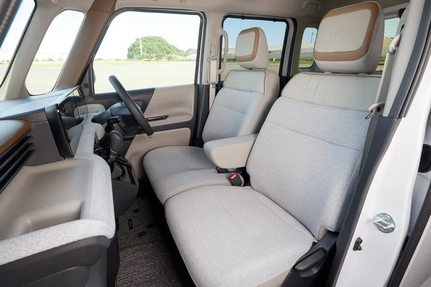 Nissan Roox anh 11