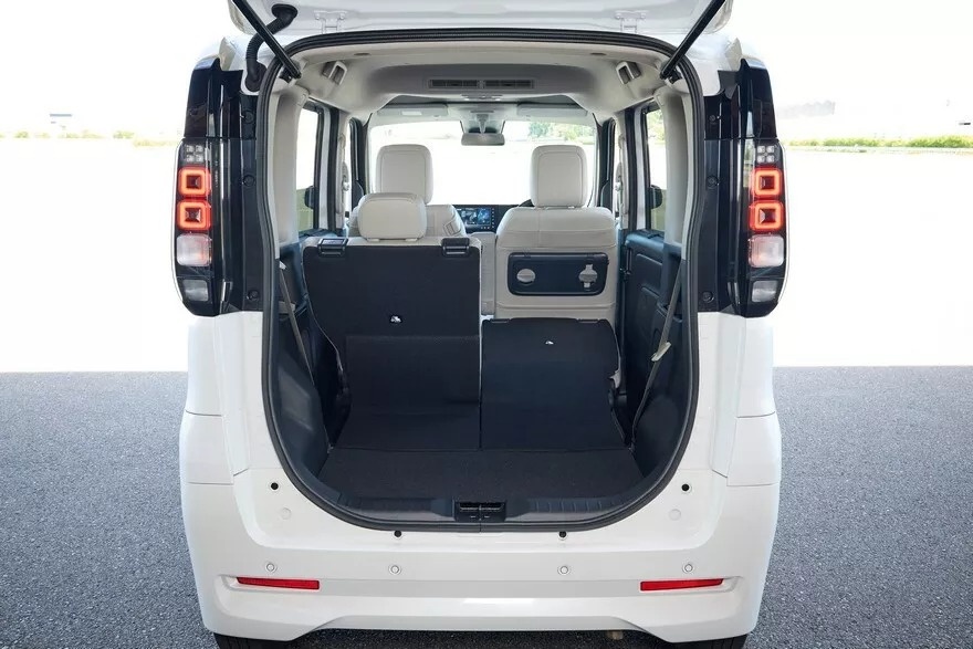Nissan Roox anh 10