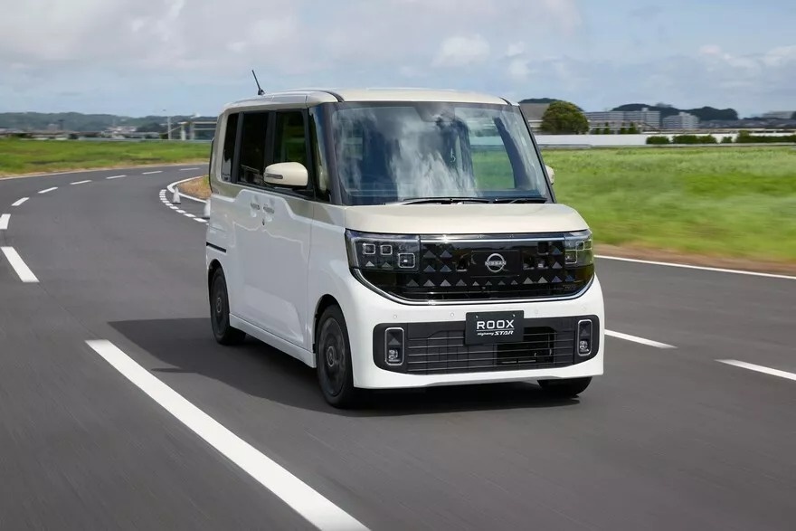 Nissan Roox anh 15