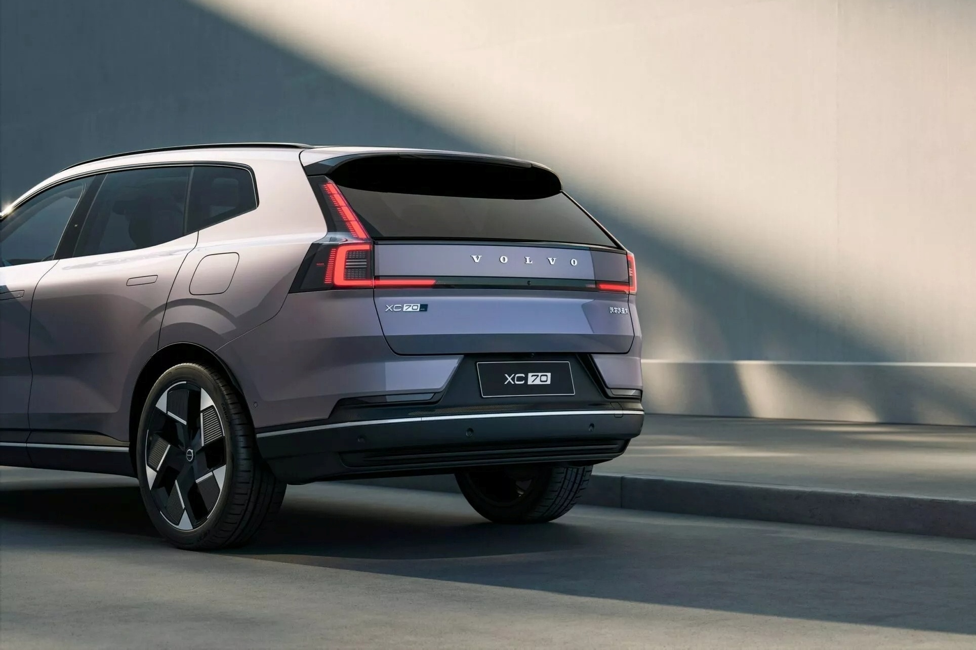 Volvo XC70 anh 8