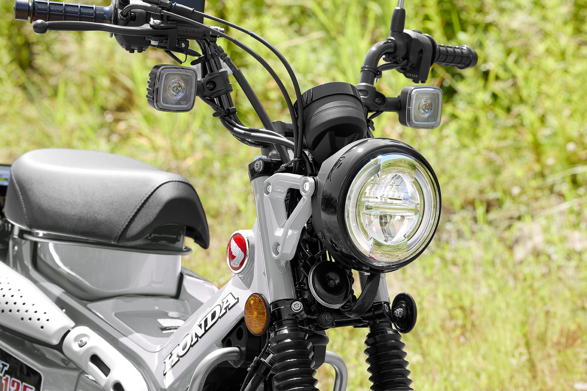 Honda CT125 anh 1