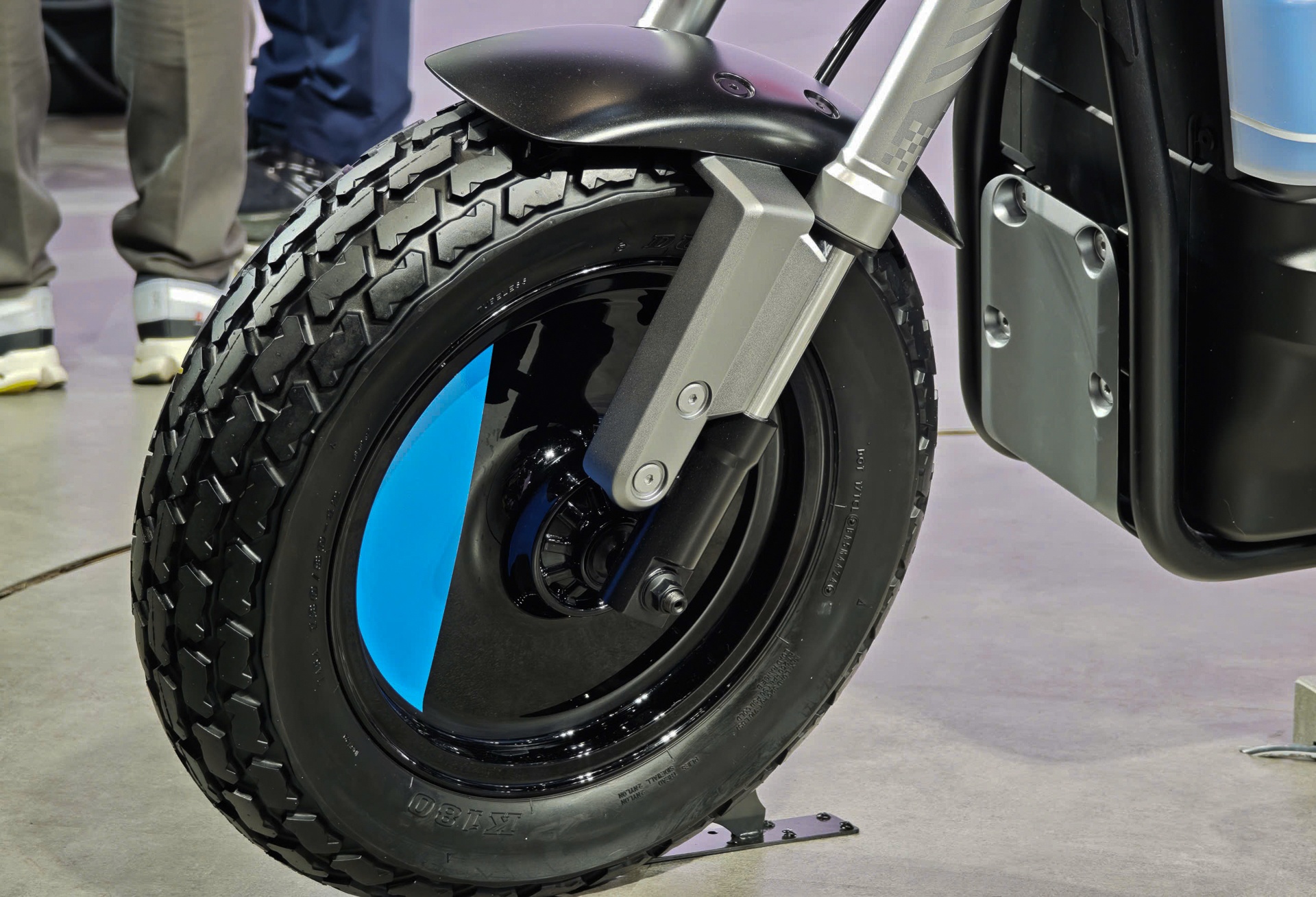 Suzuki e-VanVan anh 5