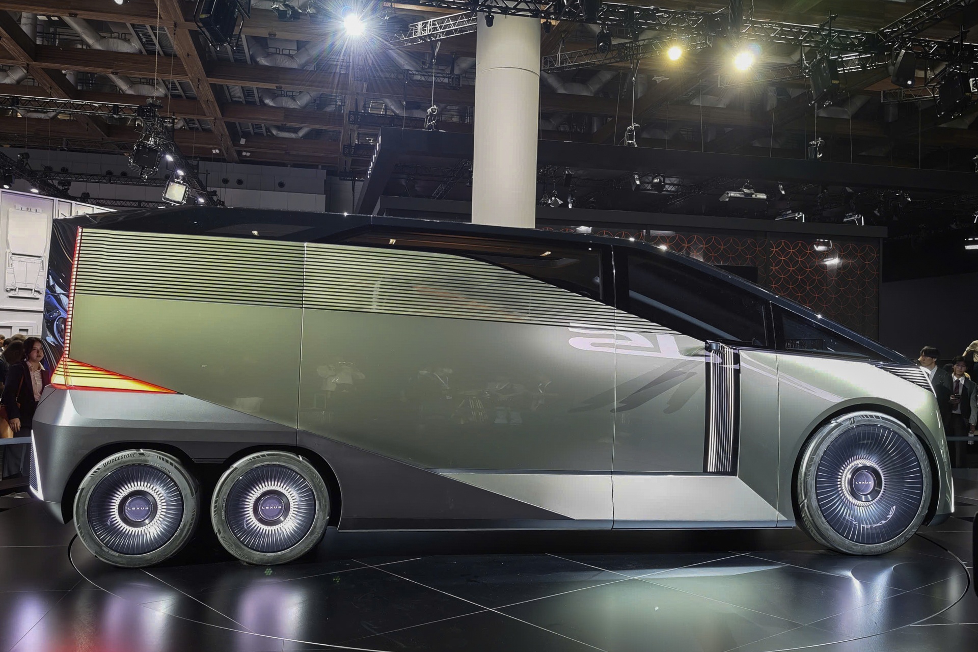 Lexus LS Concept ảnh 2 Lexus LS Concept anh 2