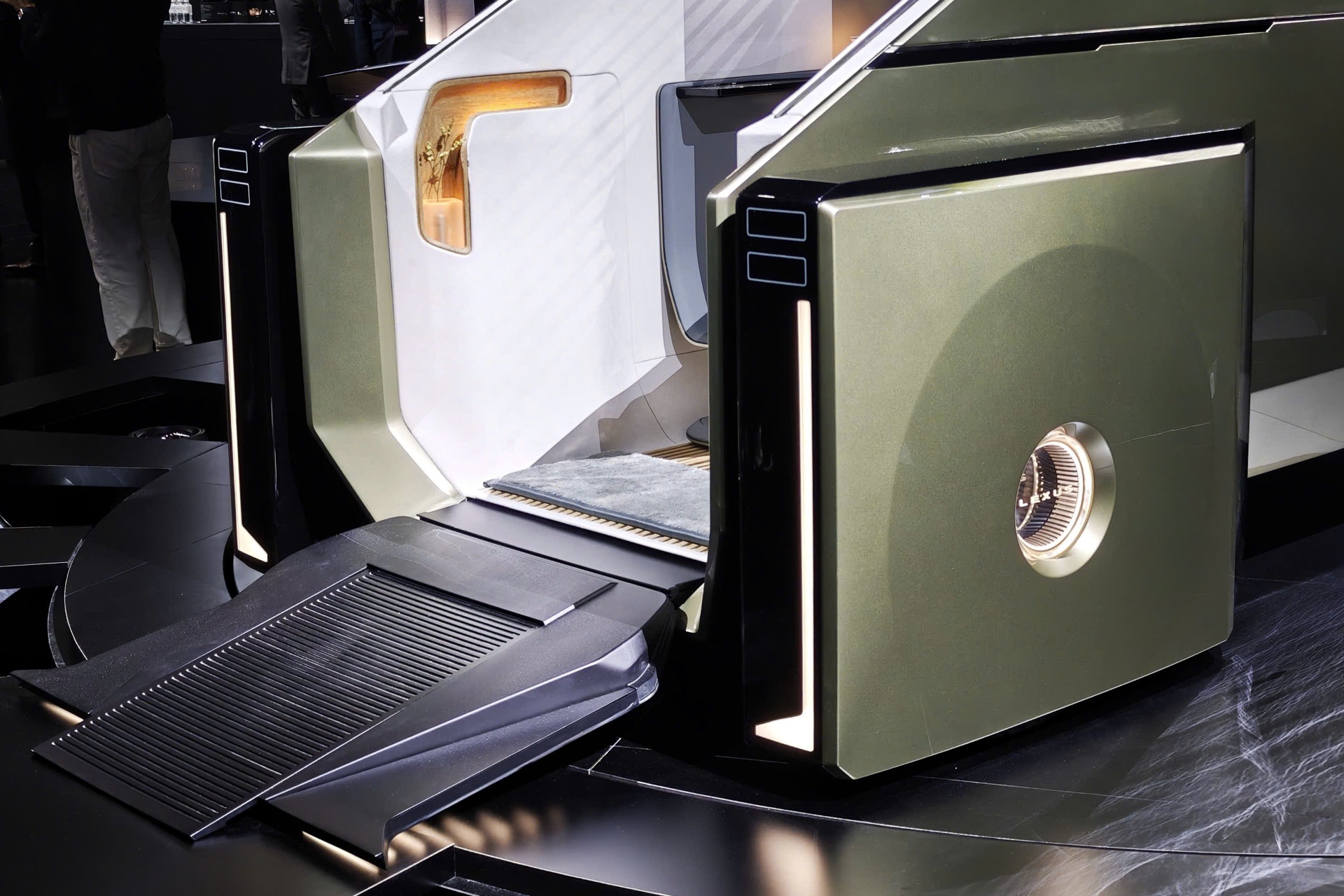 Lexus LS Micro Concept ảnh 7 Lexus LS Micro Concept anh 7