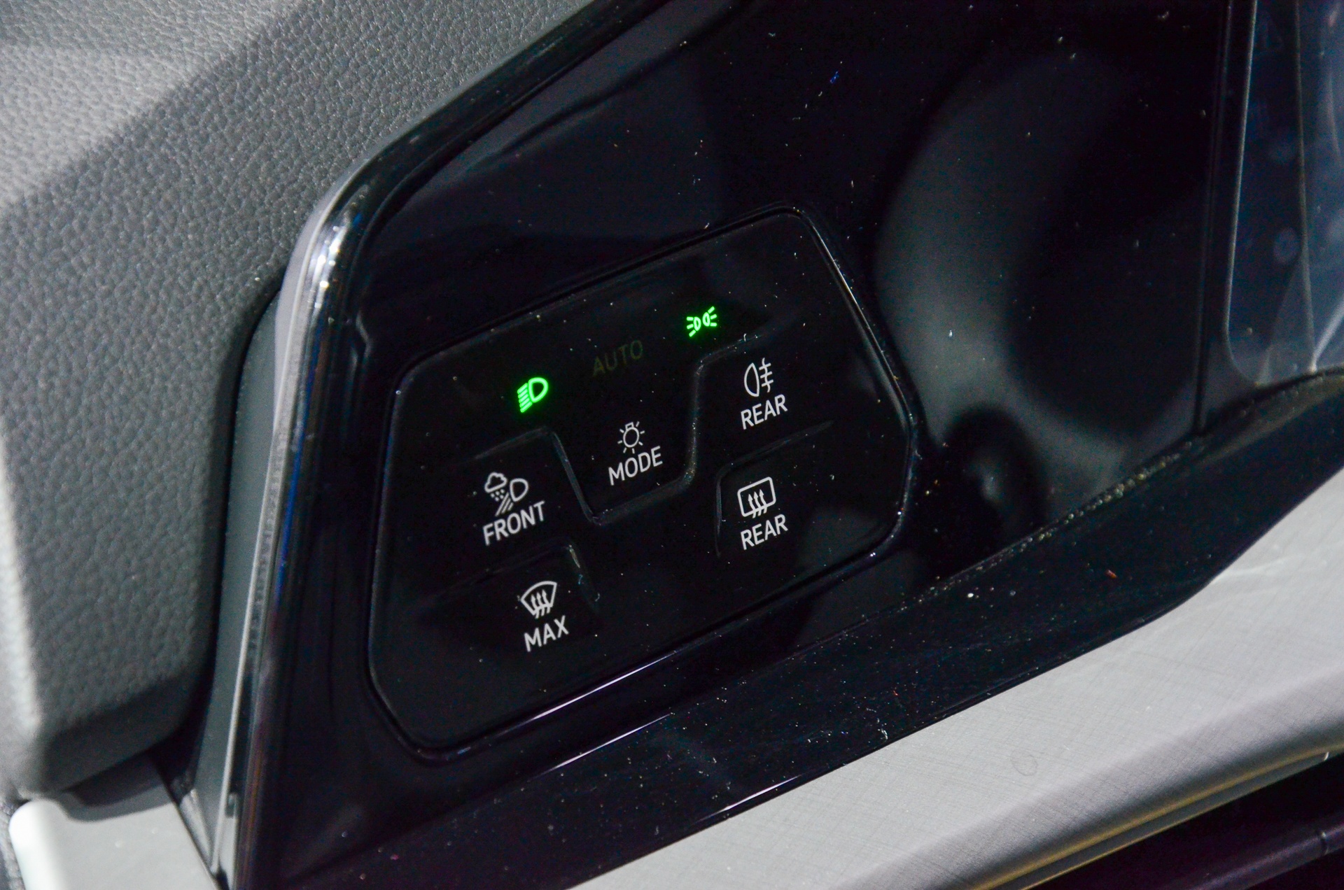 Volkswagen Golf anh 9