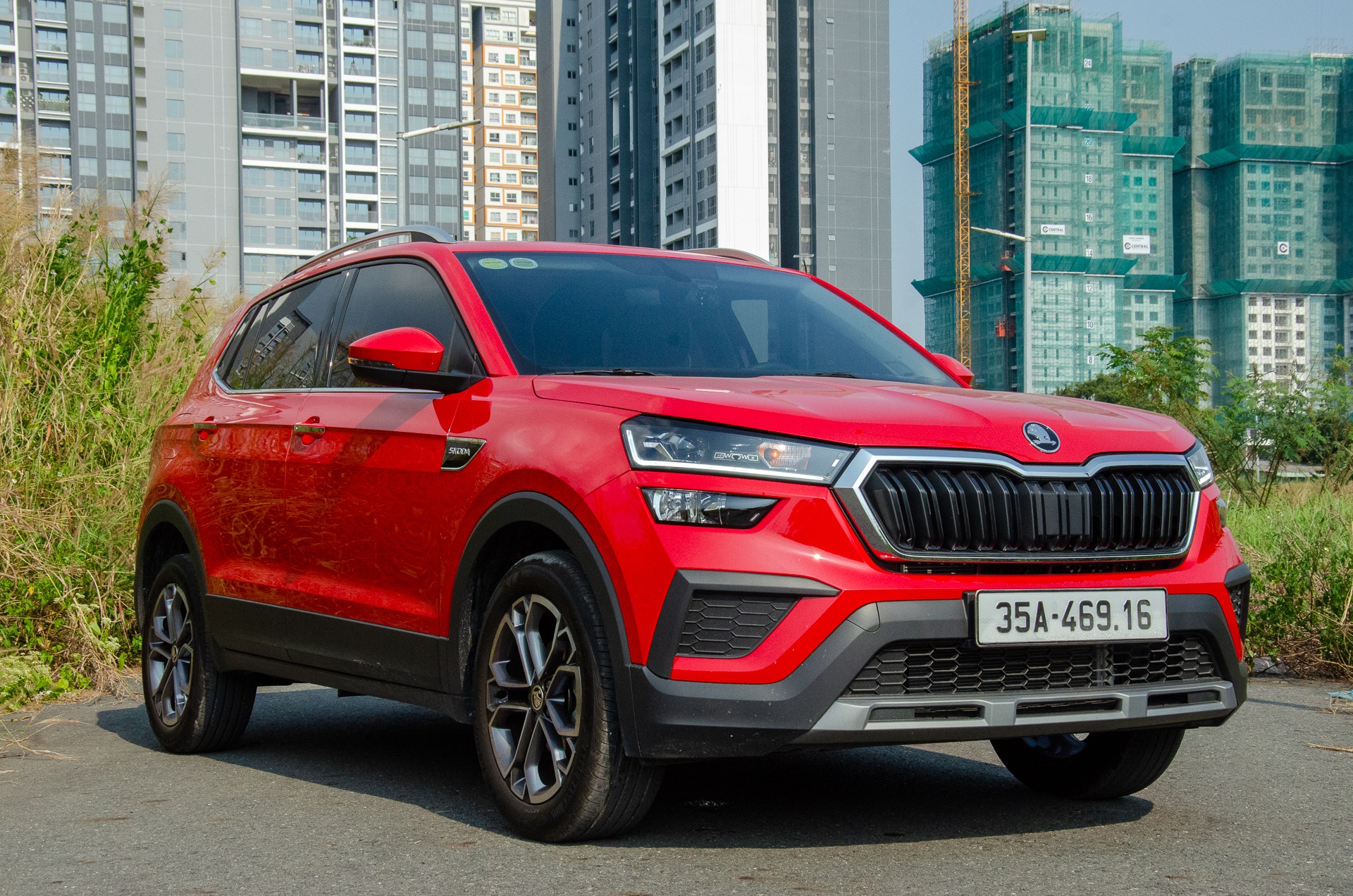 Chi tiet Skoda Kushaq - SUV chau Au gia gan 650 trieu dong hinh anh