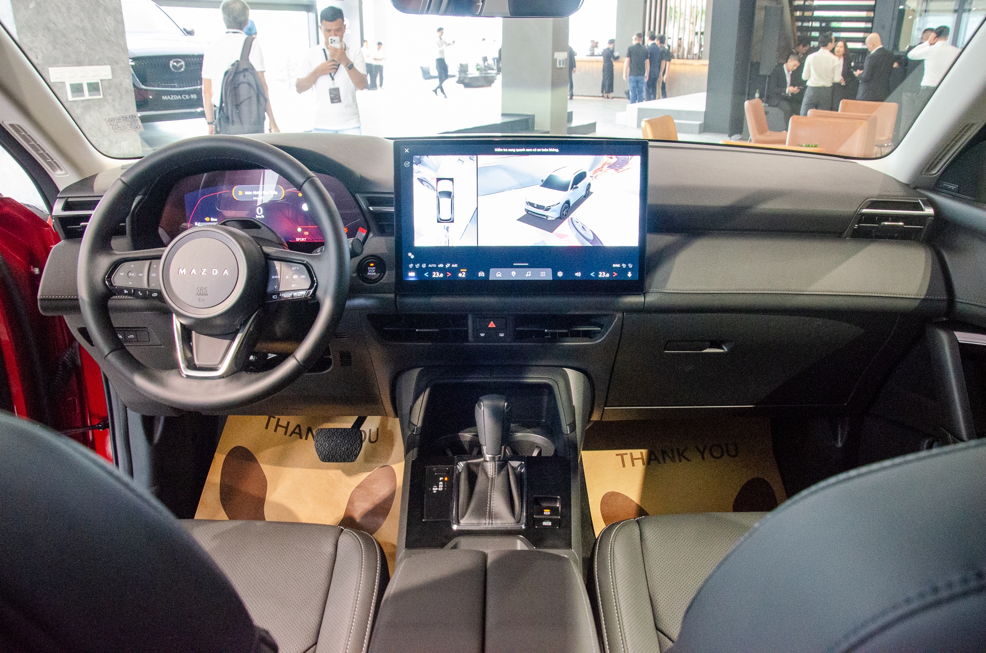 Khoang lái cũng chứng kiến sự thay đổi đáng kể của Mazda CX-5 thế hệ mới.
