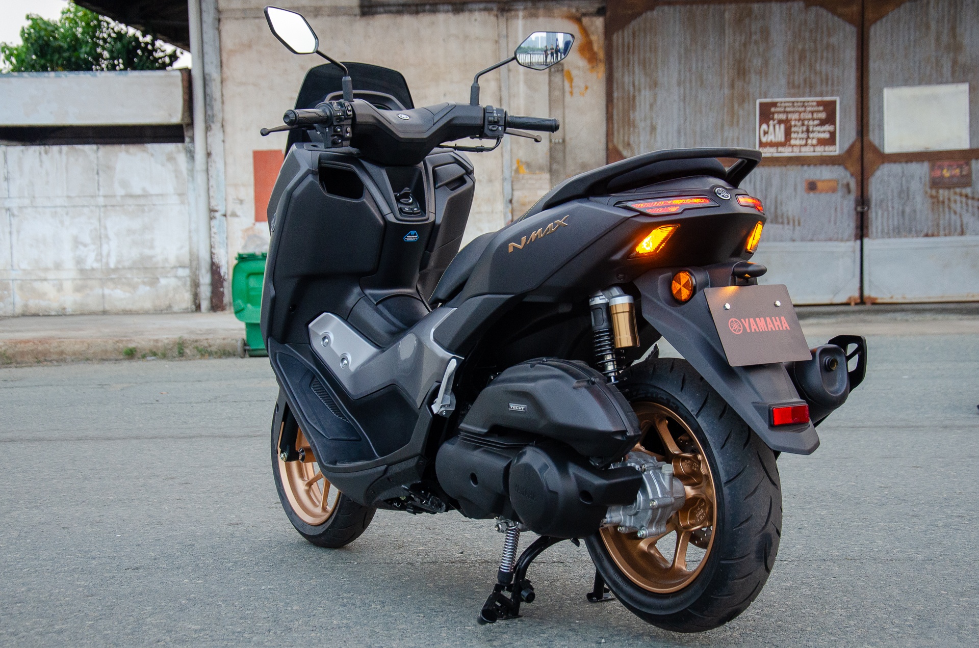 Yamaha NMAX anh 5
