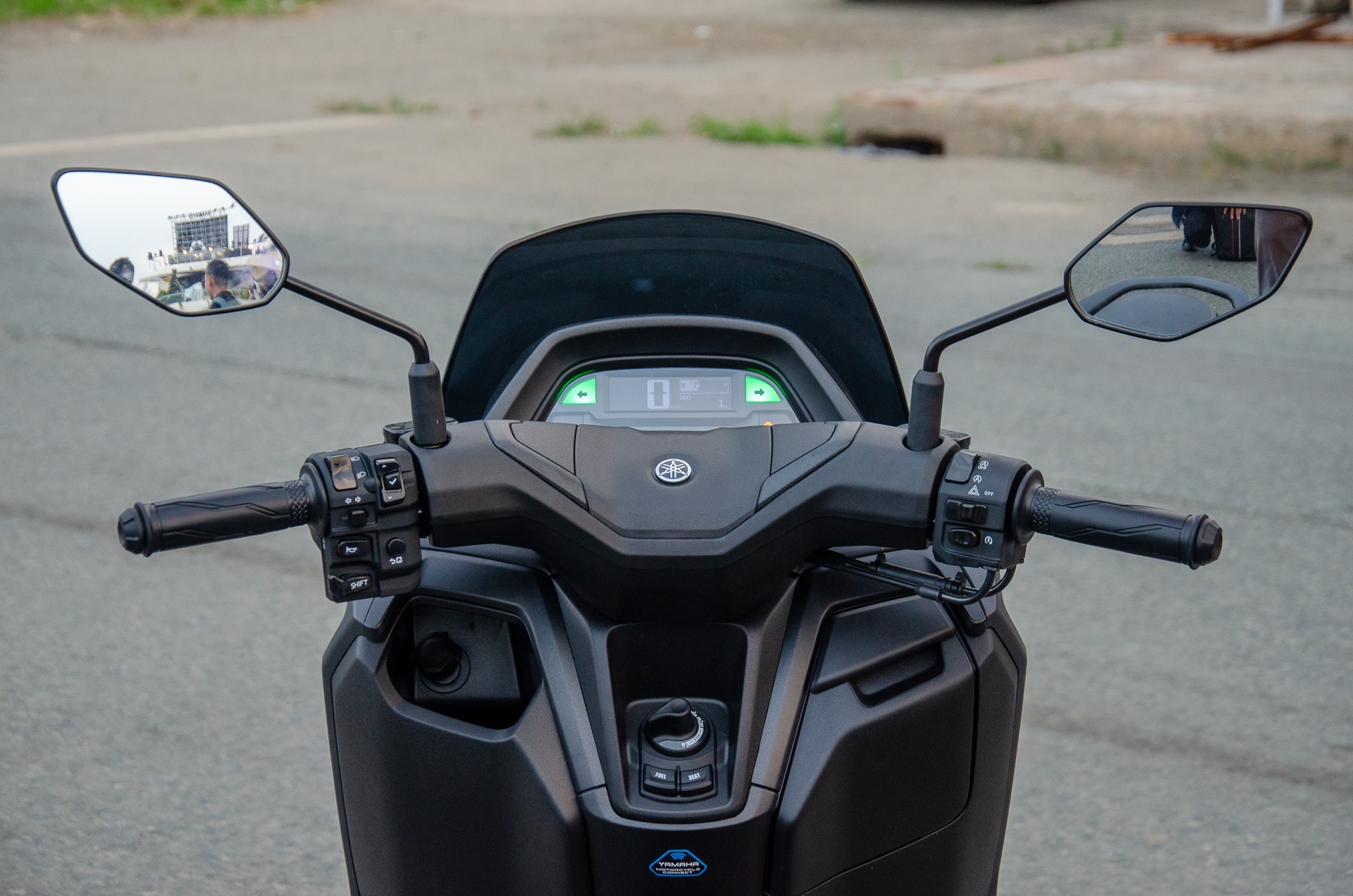Yamaha NMAX anh 11