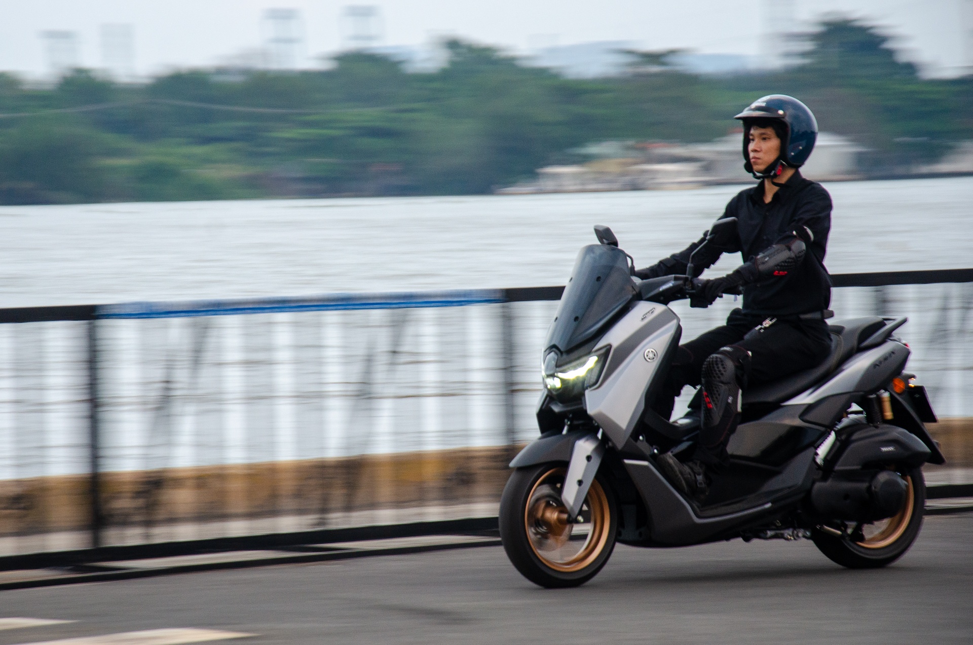 Yamaha NMAX anh 10