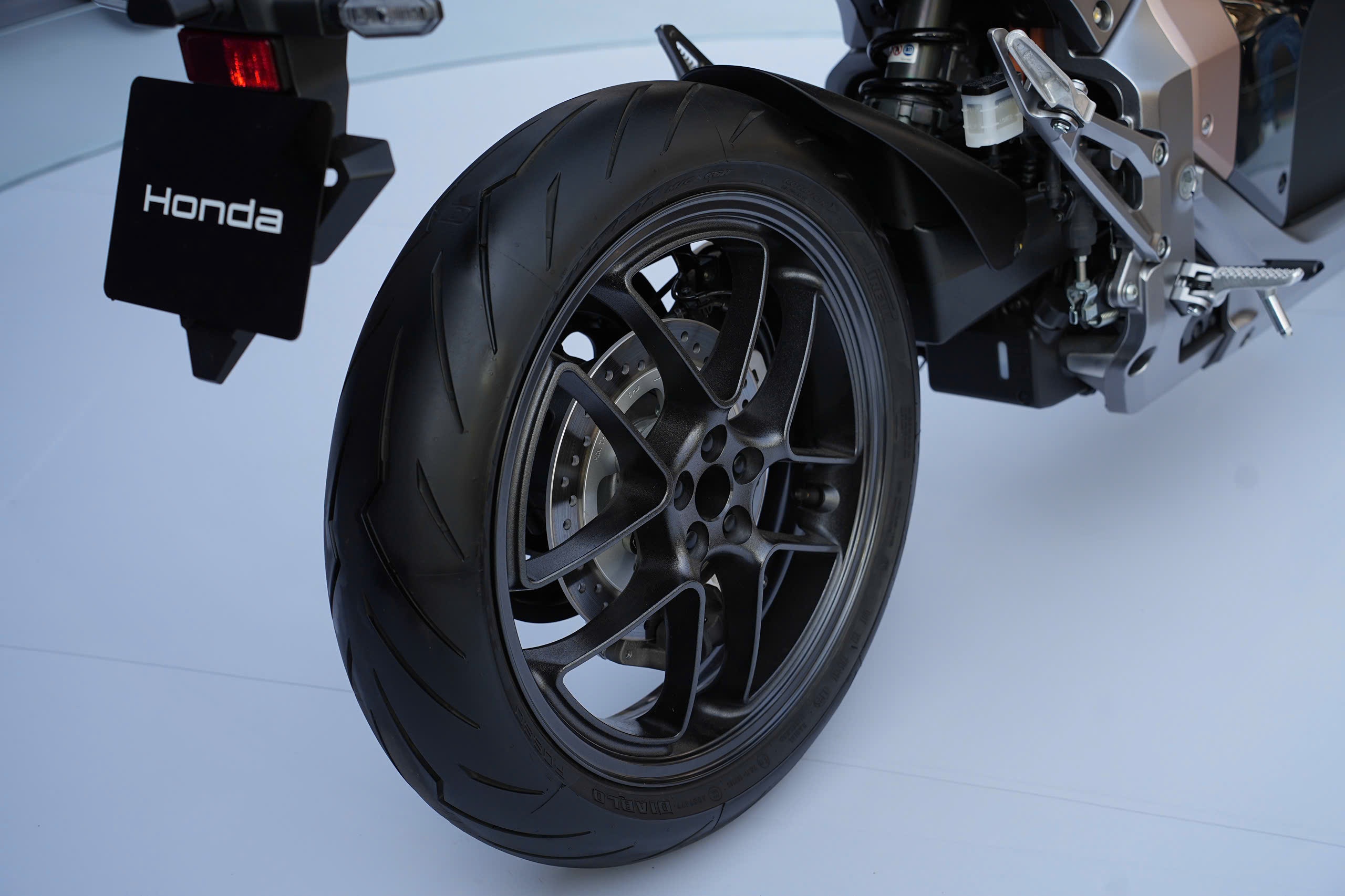 moto dien Honda anh 7