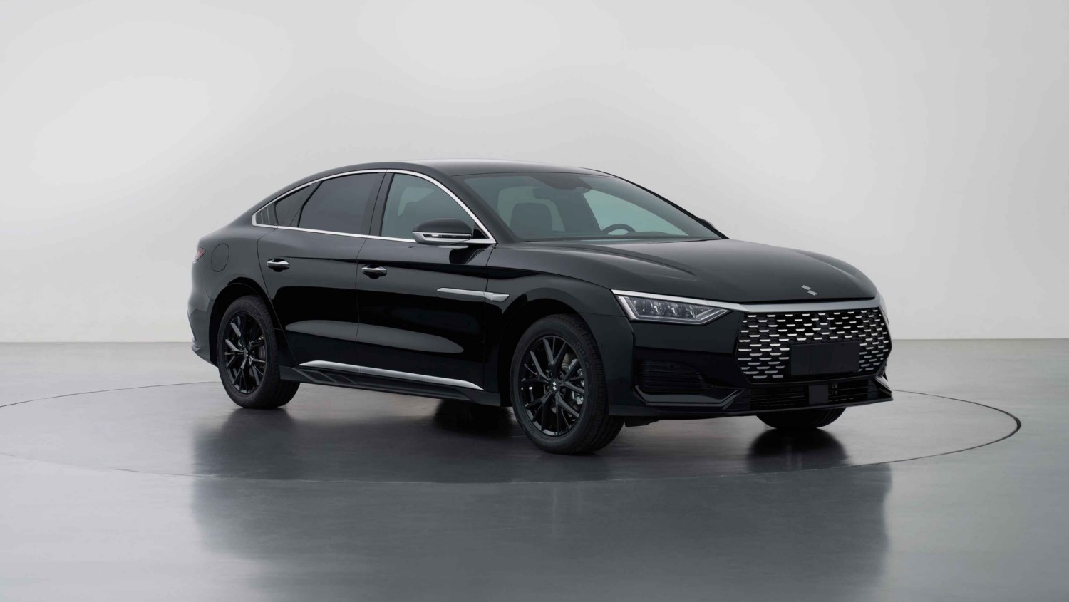 Vi sao BYD ra mat thuong hieu rieng chuyen chay taxi? hinh anh