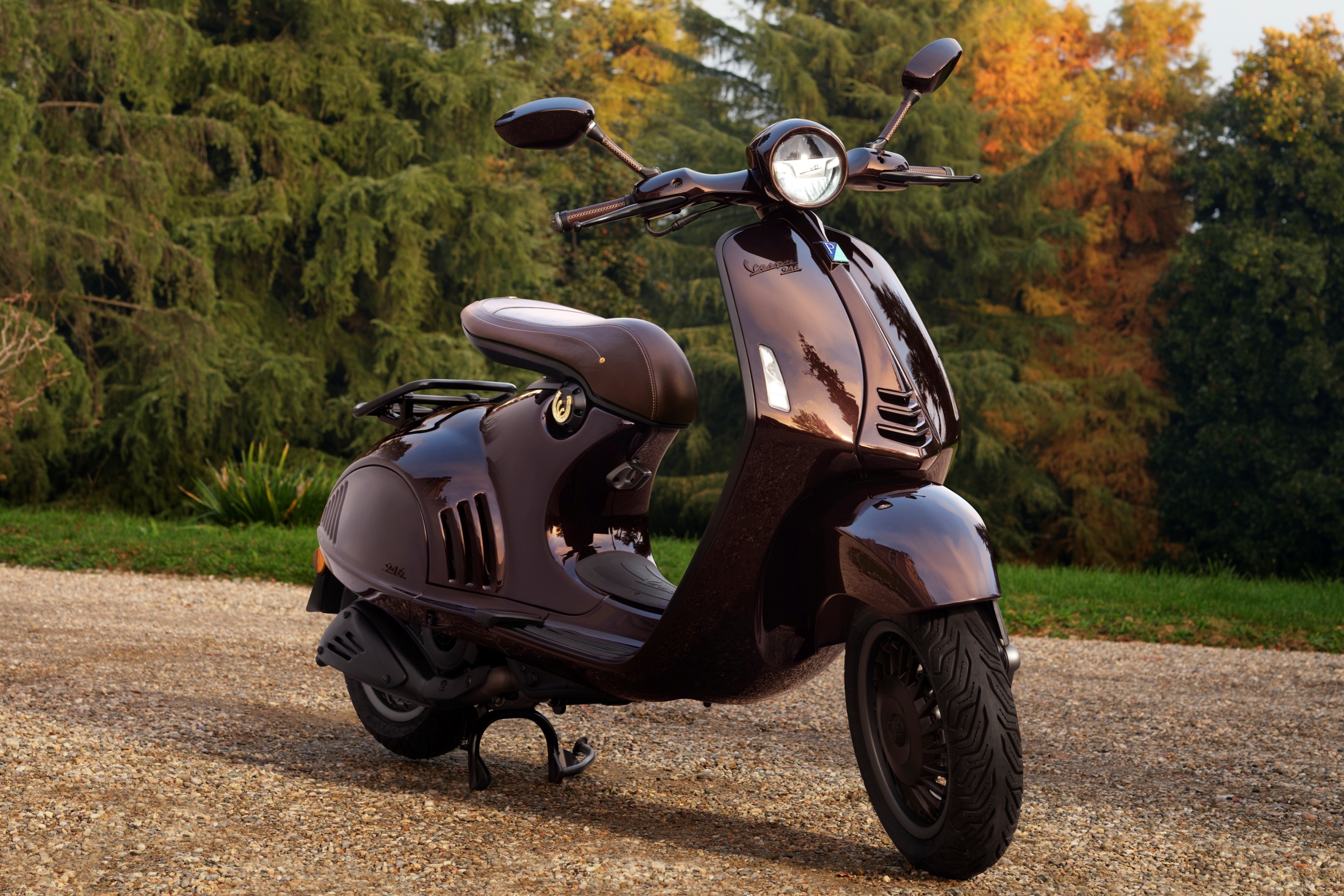 Vespa 946 Horse anh 2