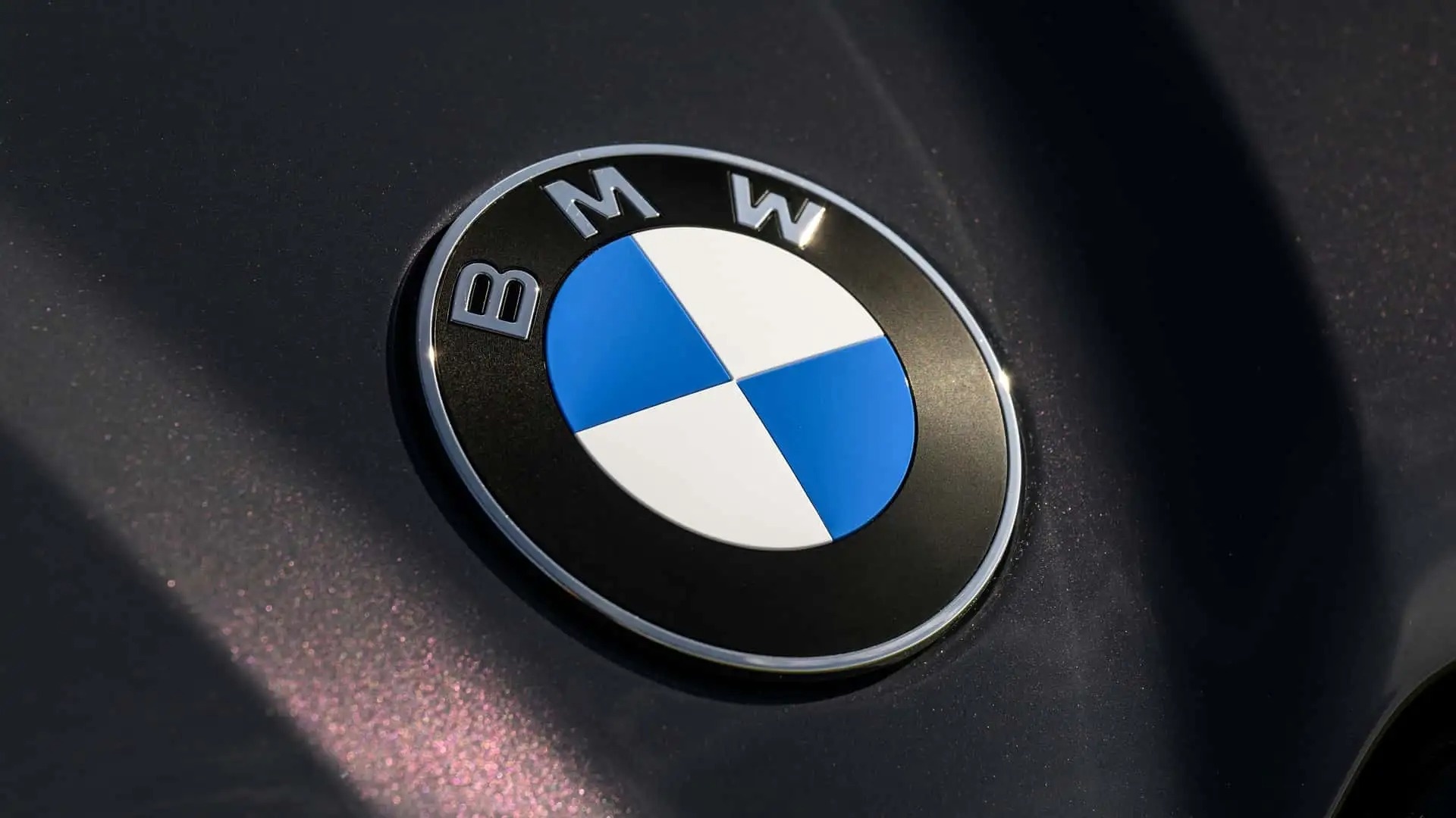 logo BMW moi anh 1