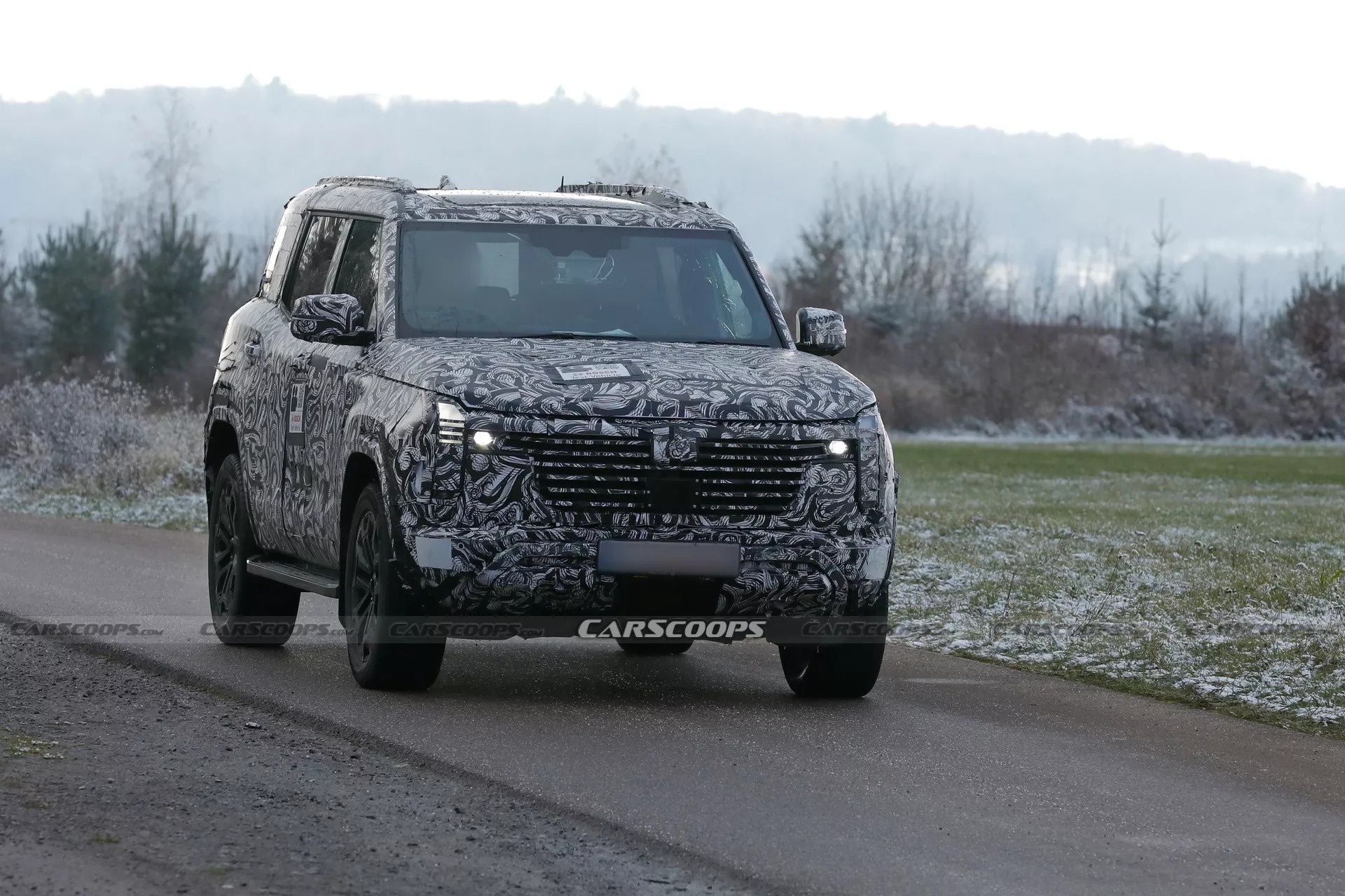 Mitsubishi Pajero anh 3