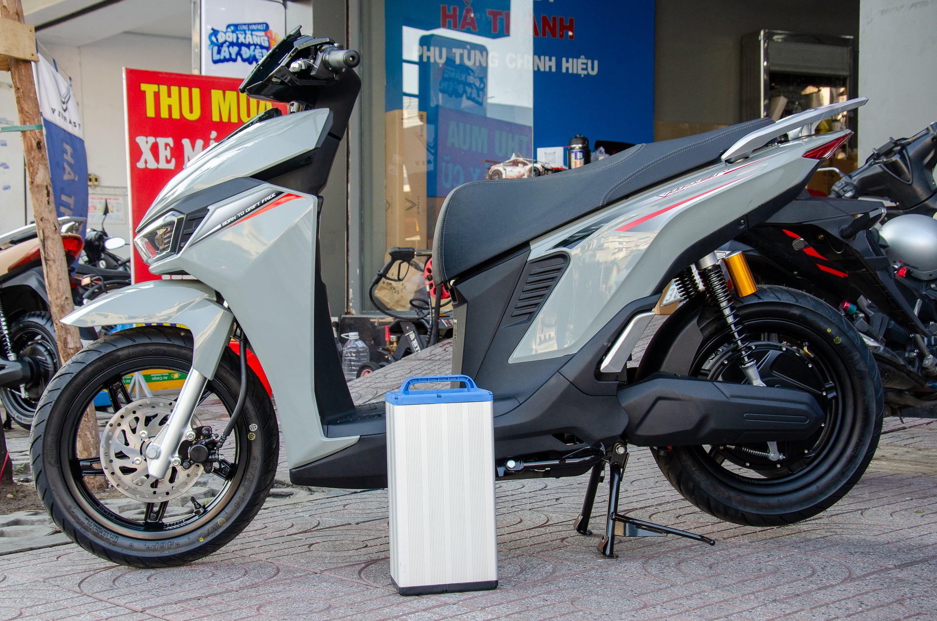 VinFast Viper anh 39