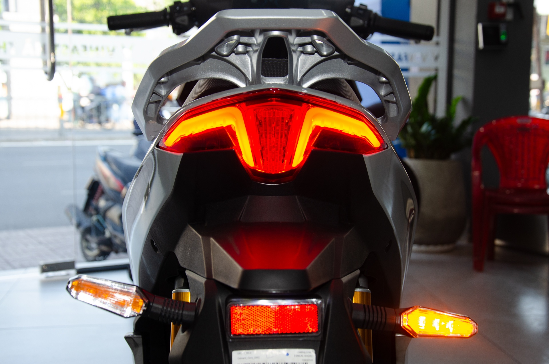 VinFast Viper anh 16