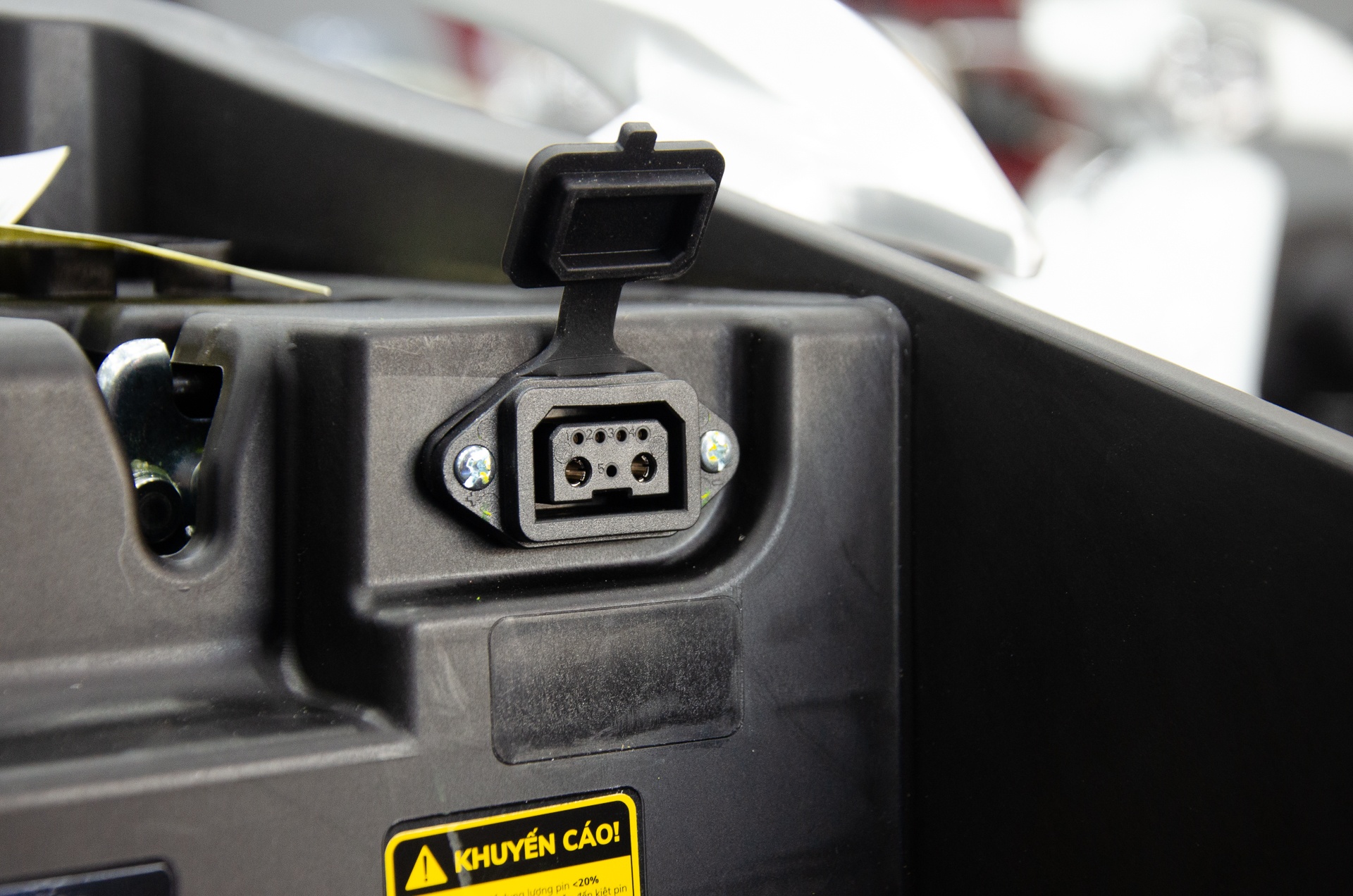 VinFast Viper anh 35