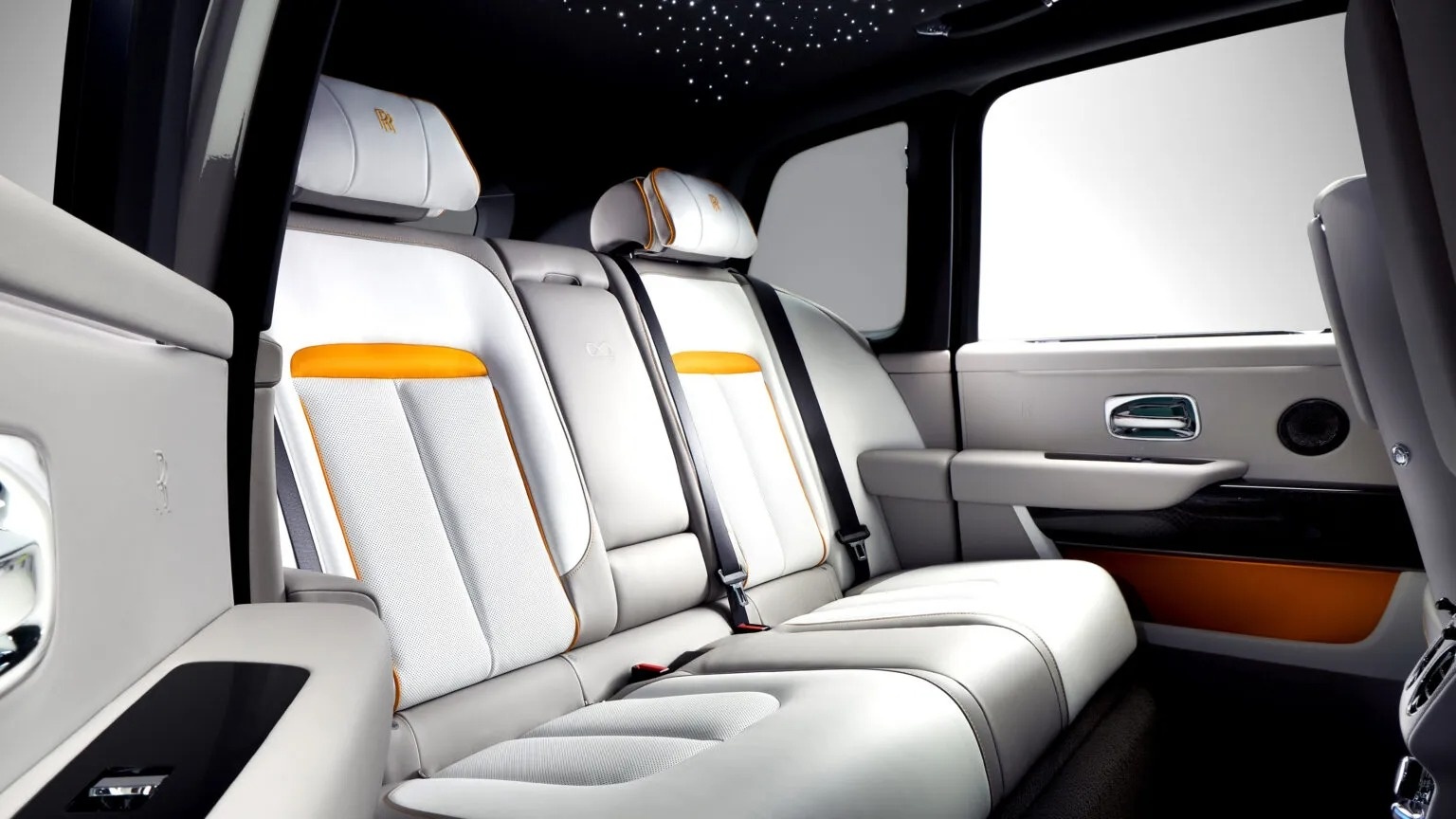 Ly do hon tram xe sieu sang Rolls-Royce Cullinan bi trieu hoi hinh anh