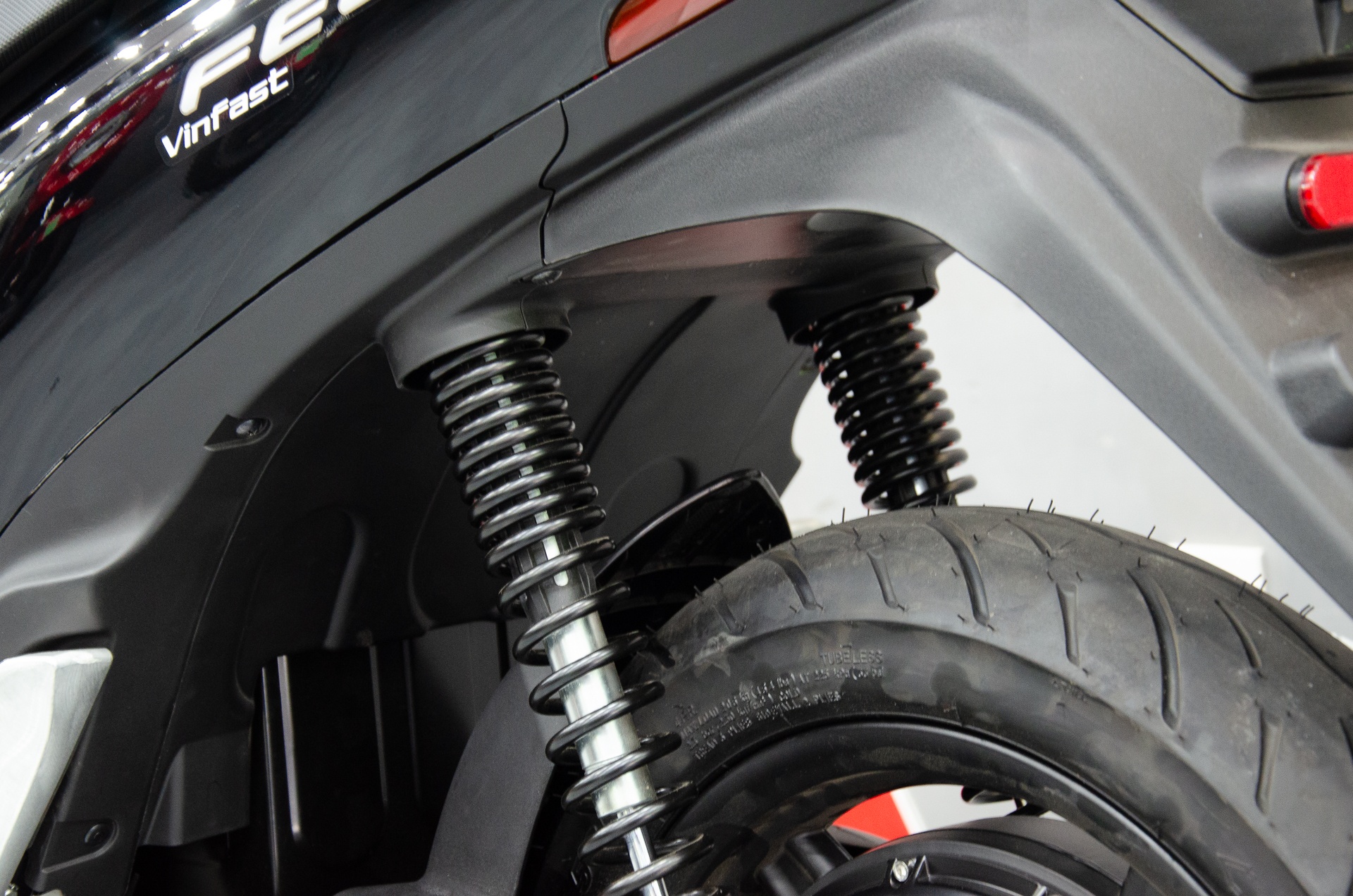 VinFast Feliz II anh 16