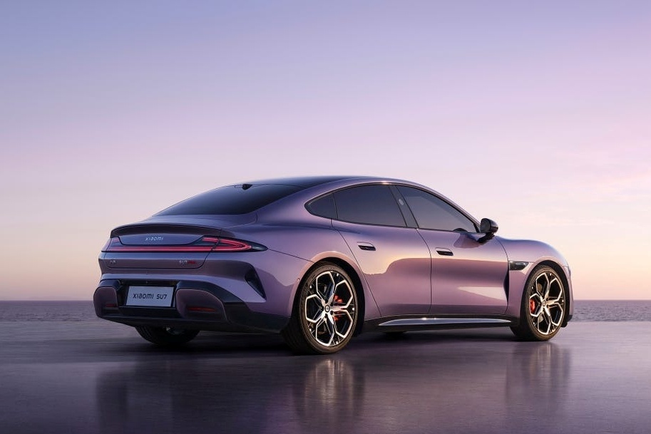 xe dien Xiaomi SU7 anh 1