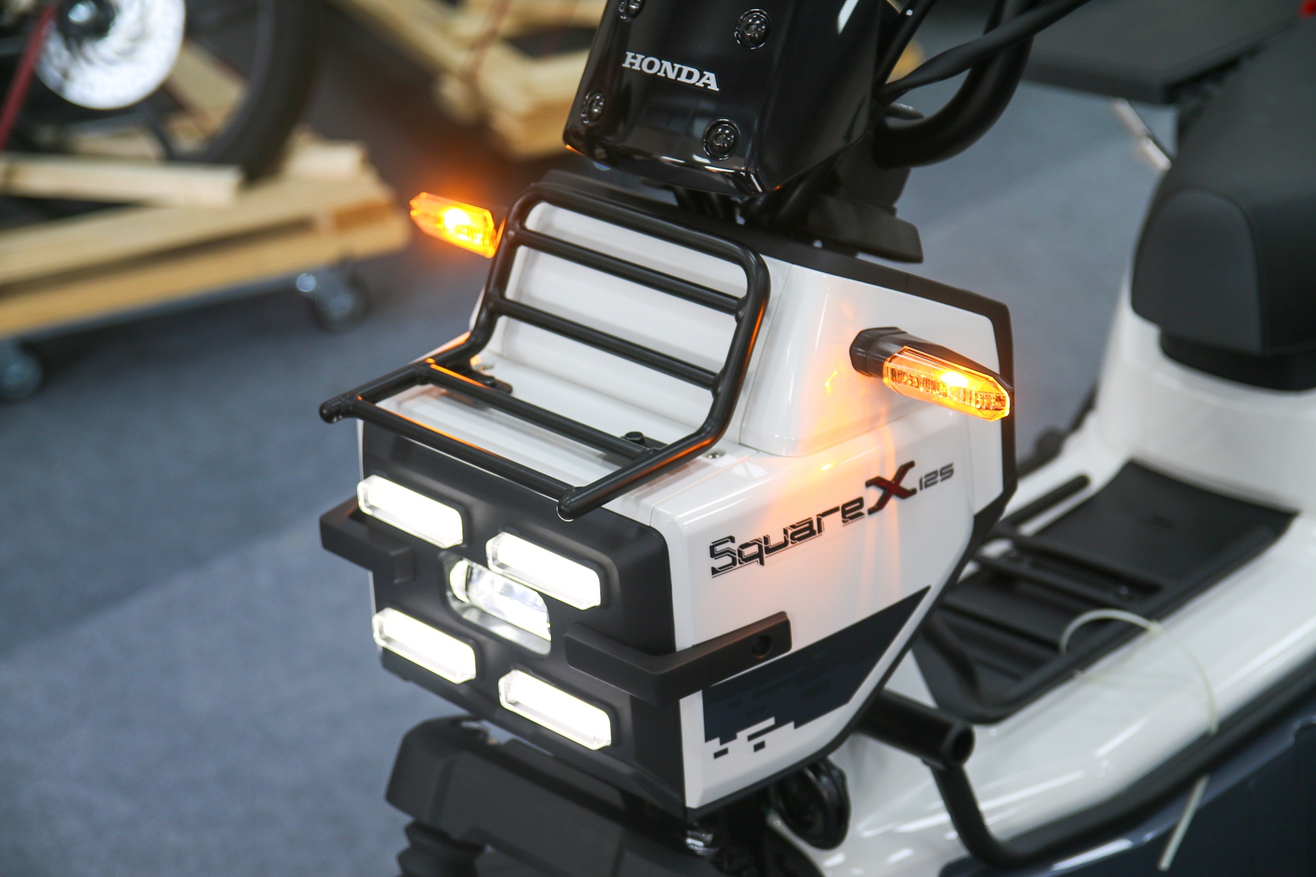 Honda Square X125 anh 8