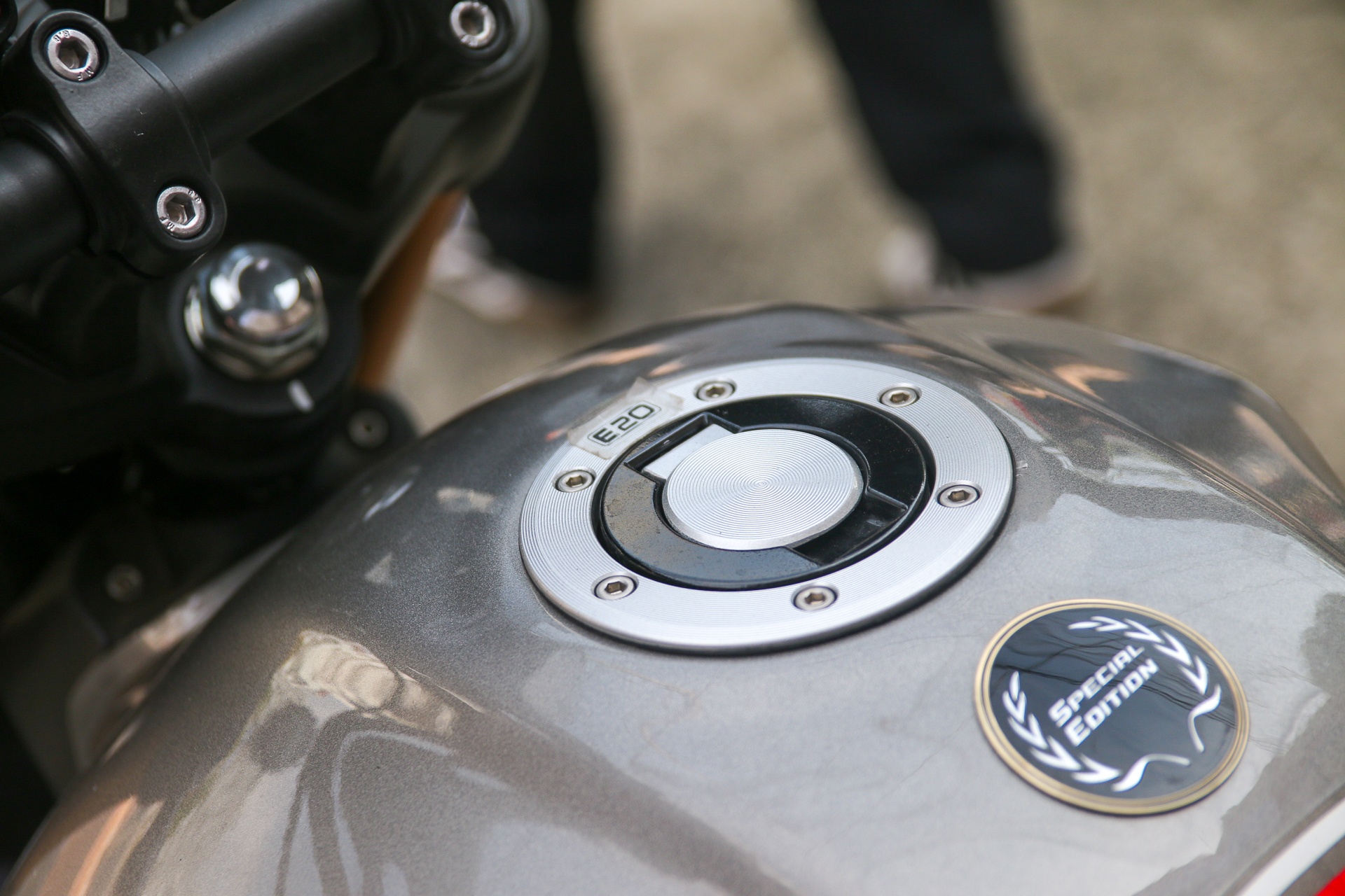 TVS Ronin 225 anh 26