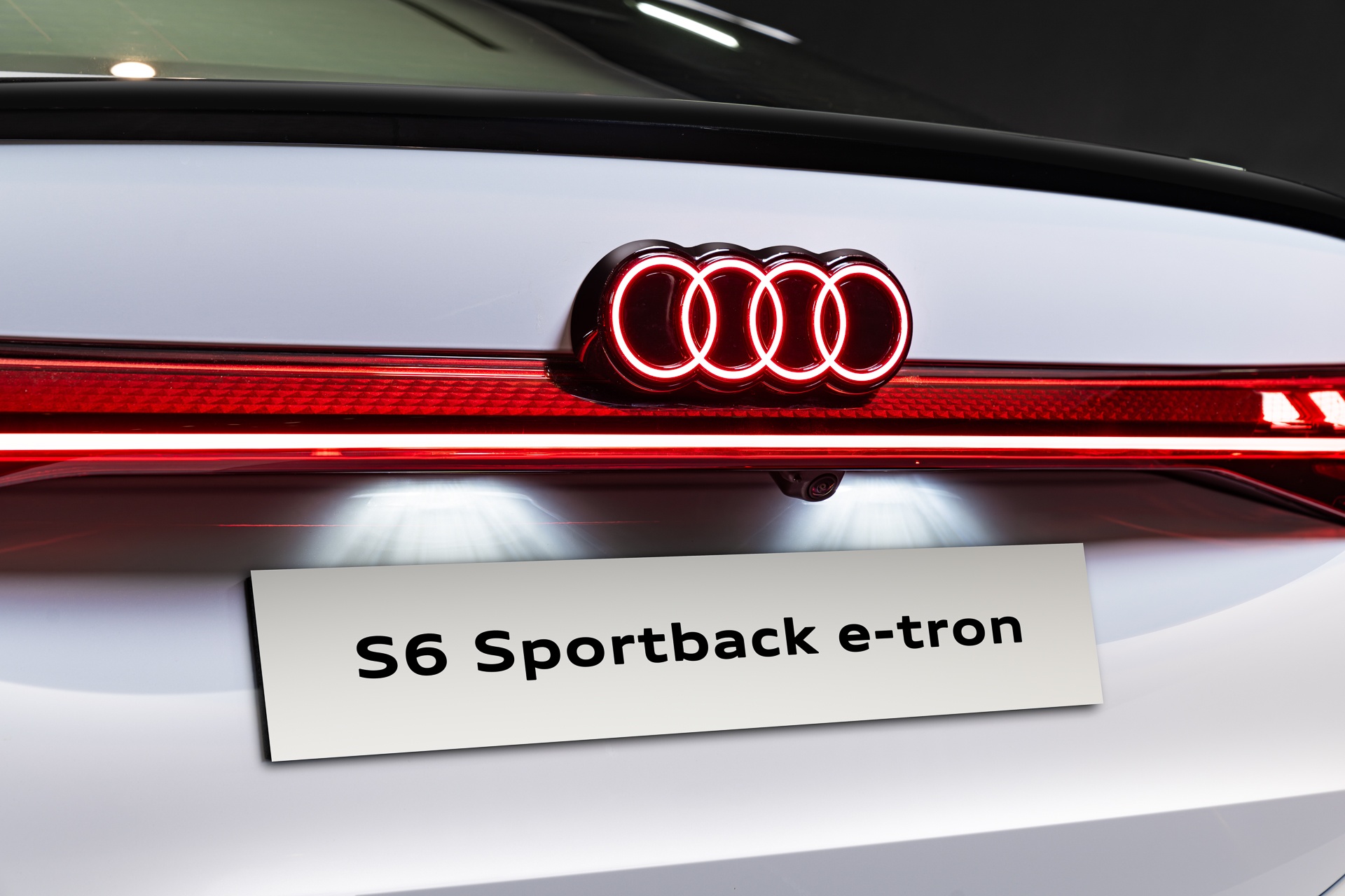 Audi S6 Sportback e-tron anh 8