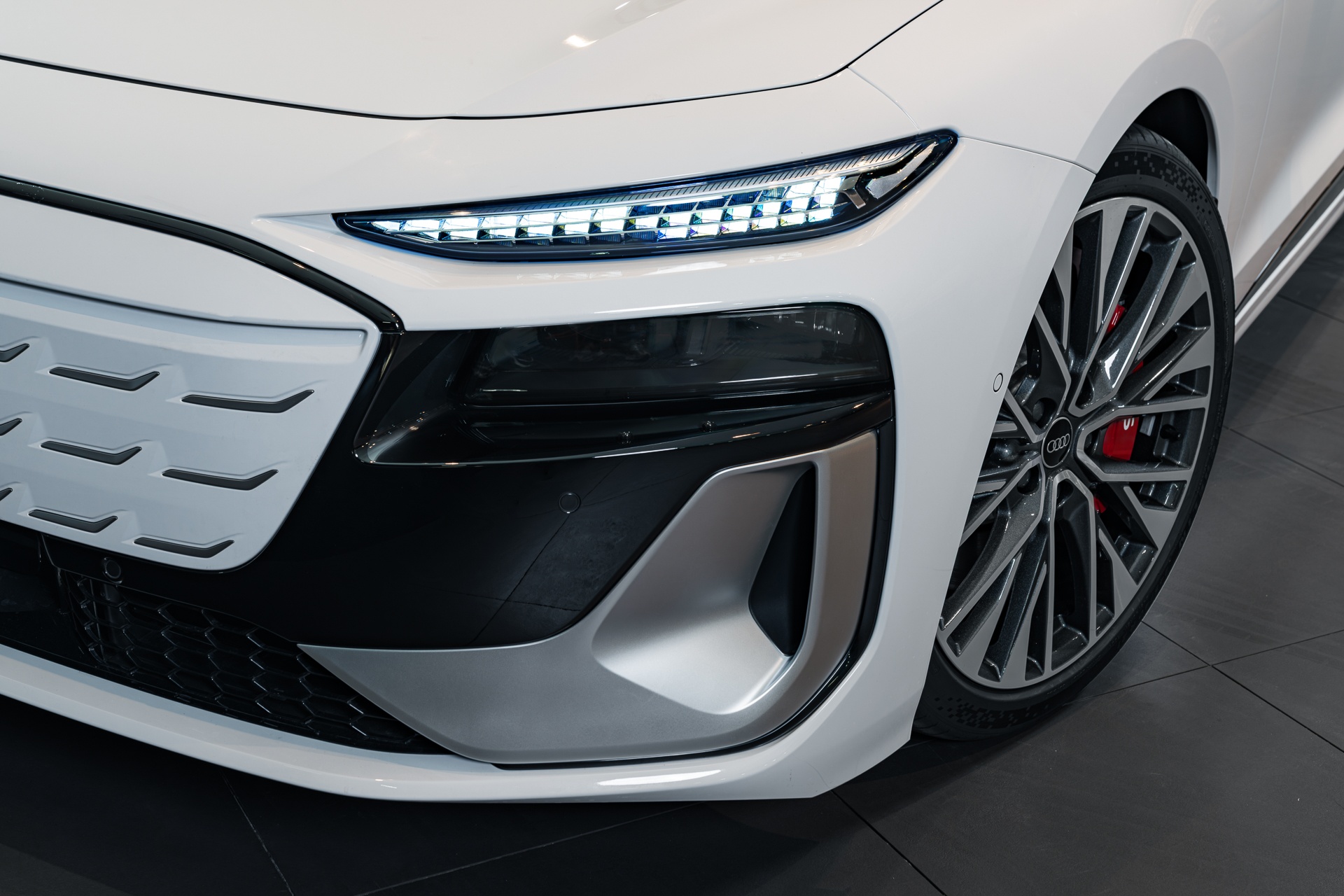 Audi S6 Sportback e-tron anh 5