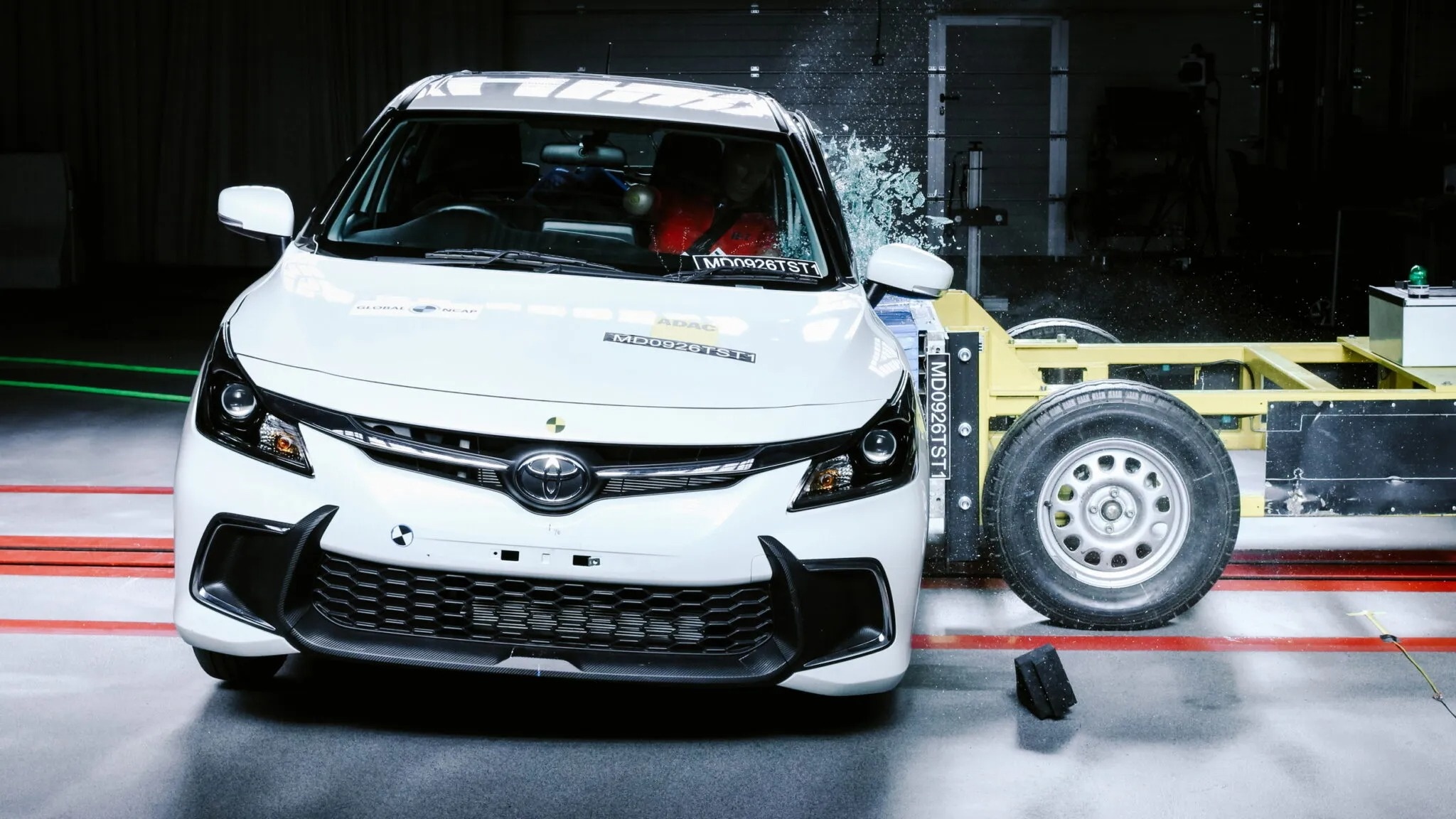Xe Toyota 'goc Suzuki' nhan 0 sao an toan Global NCAP hinh anh