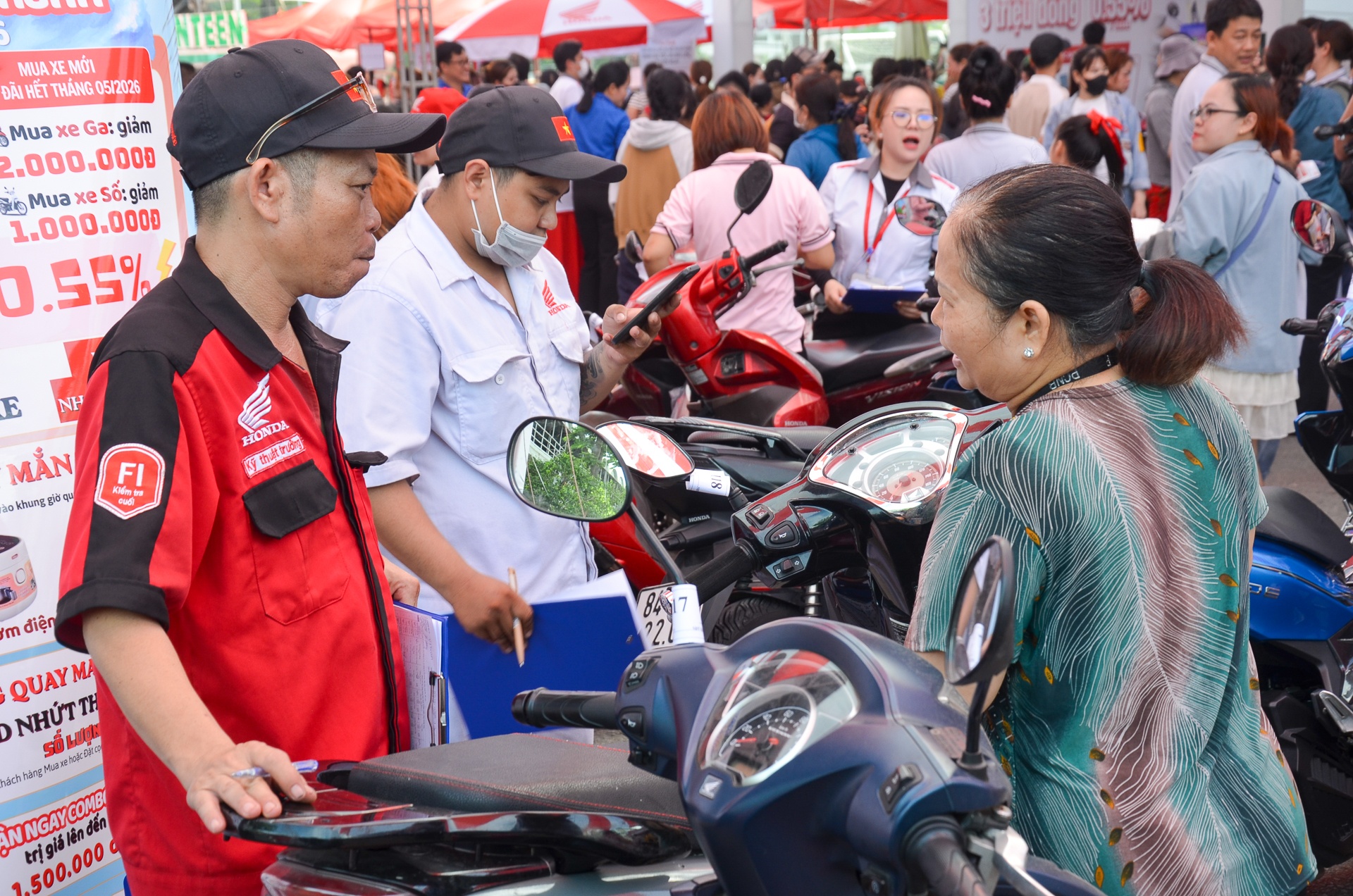 Lan dau Honda mo chuong trinh thu cu doi moi hinh anh