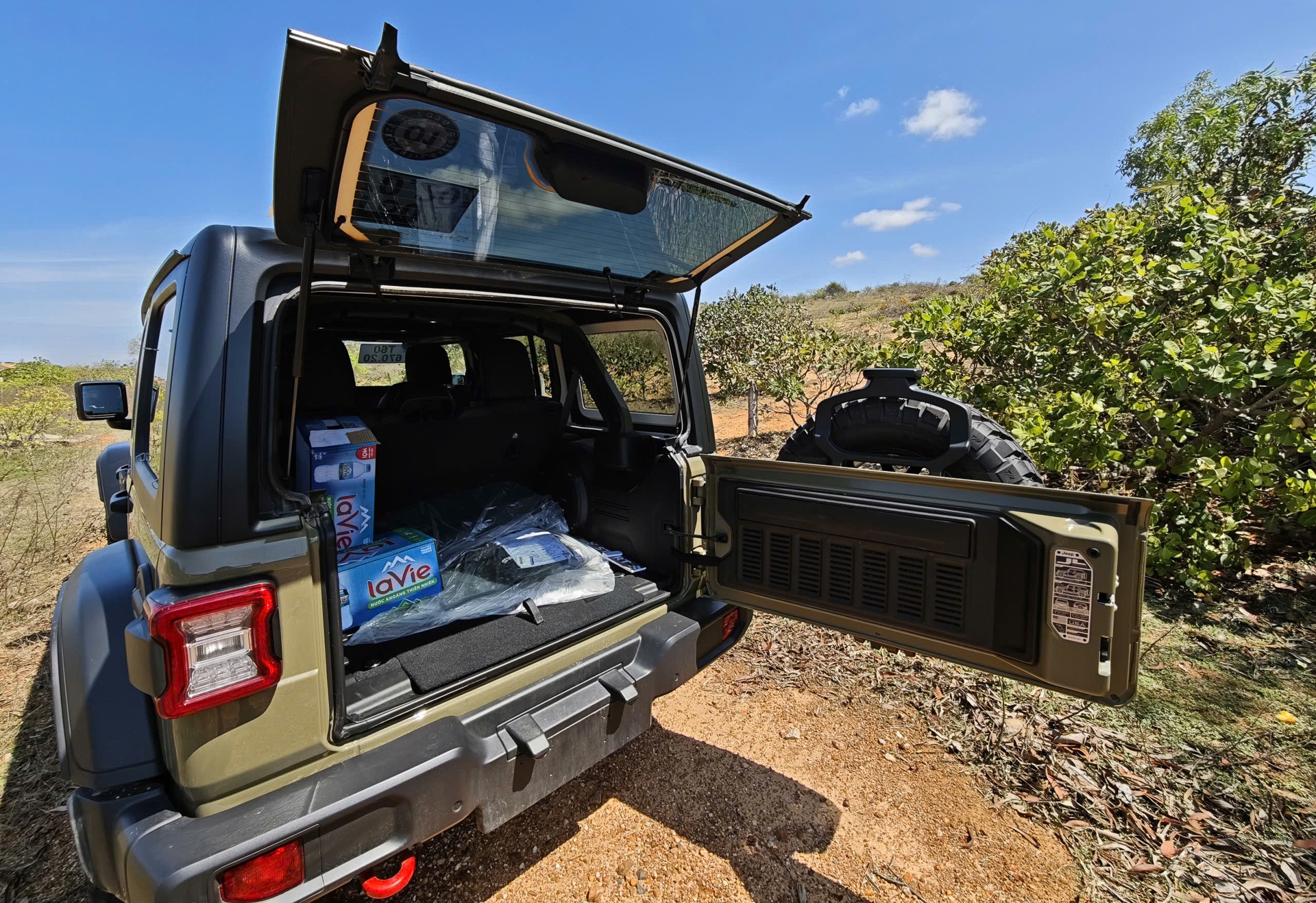 Jeep Wrangler anh 7