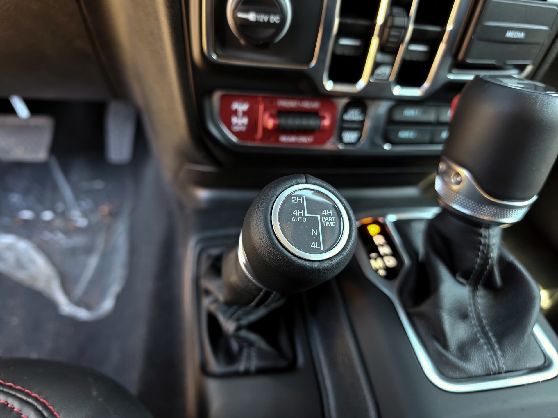 Jeep Wrangler anh 15