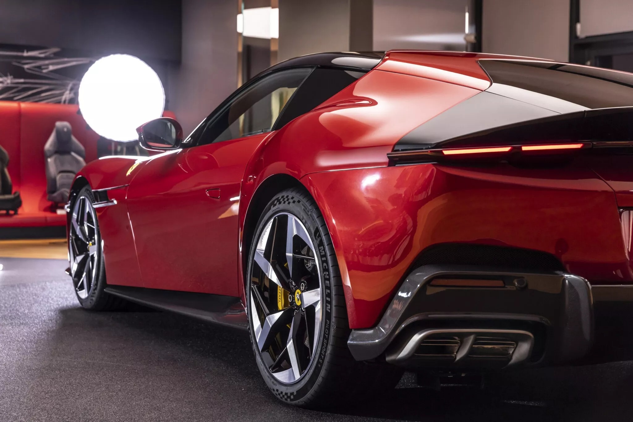 Ferrari dang ky loat ten xe moi hinh anh