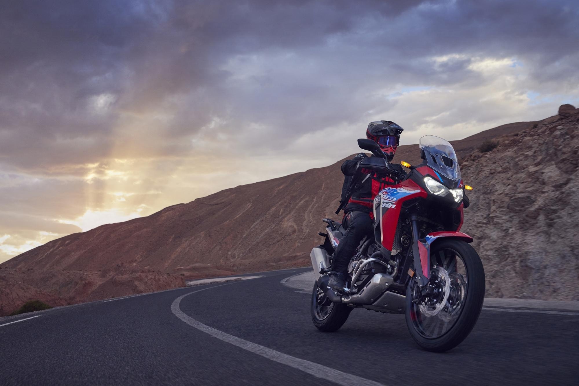 Honda Africa Twin anh 1