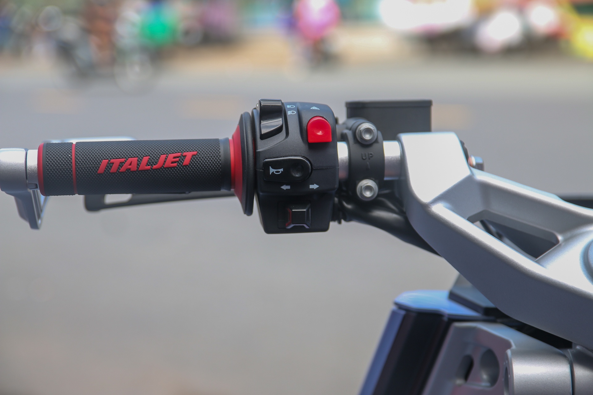 Italjet Dragster 300 anh 16