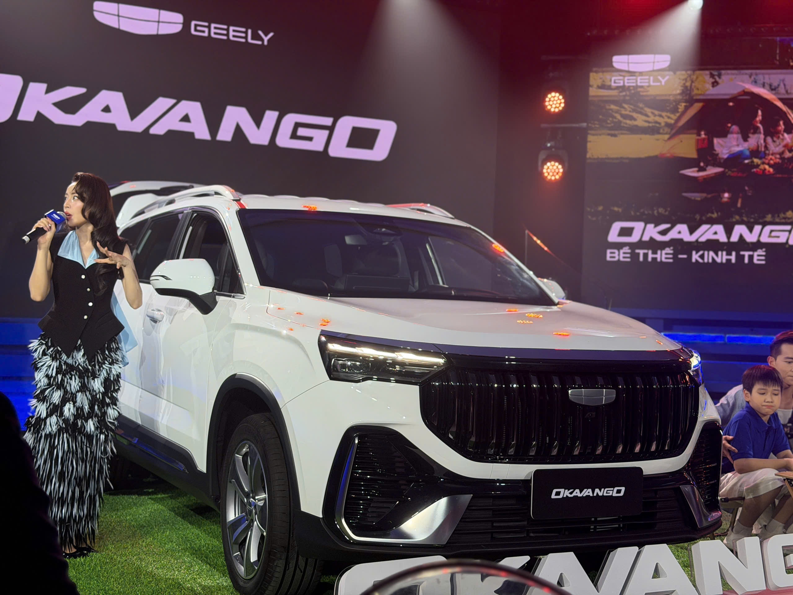 Geely Coolray anh 2