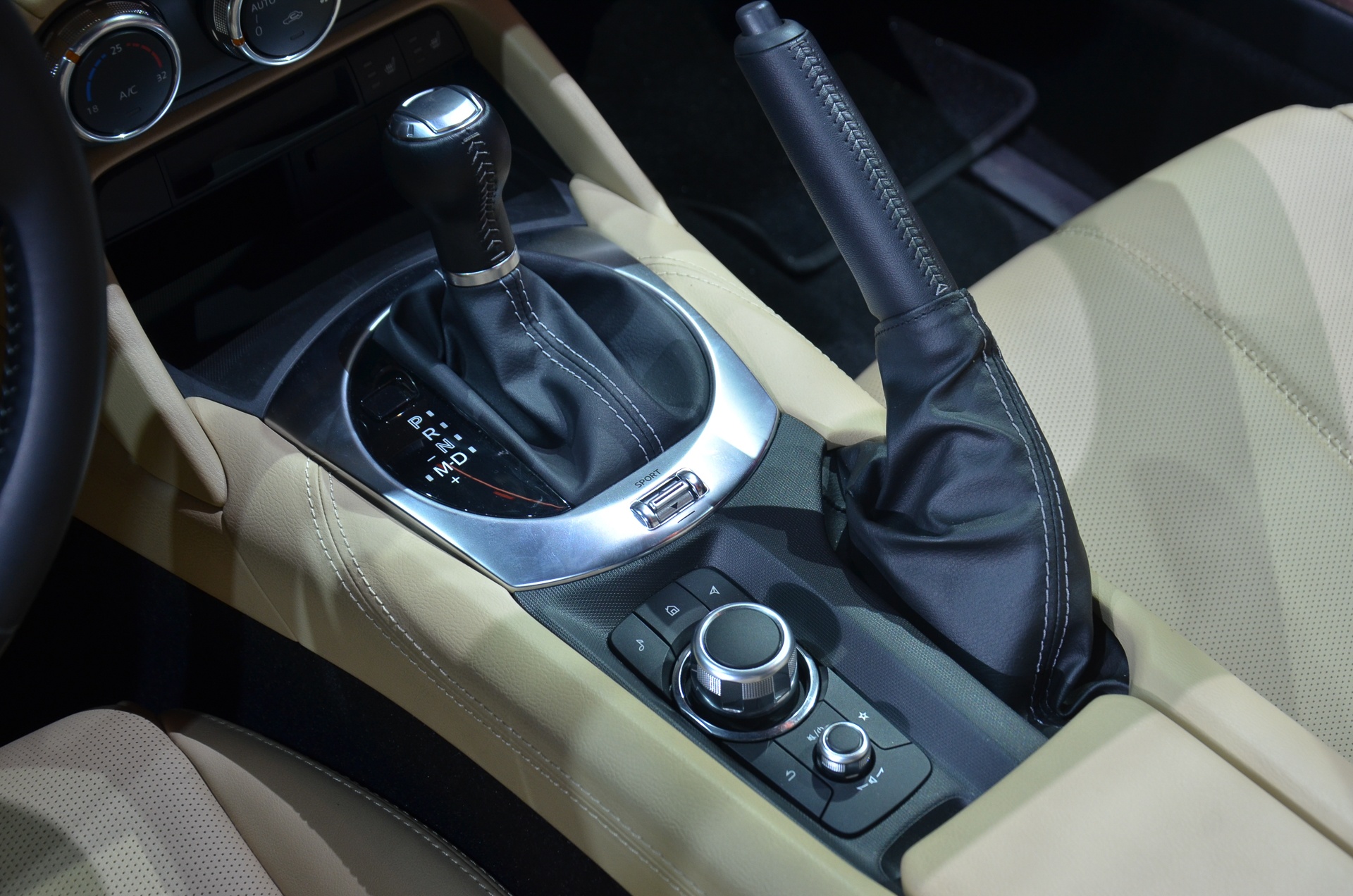Mazda MX-5 anh 6